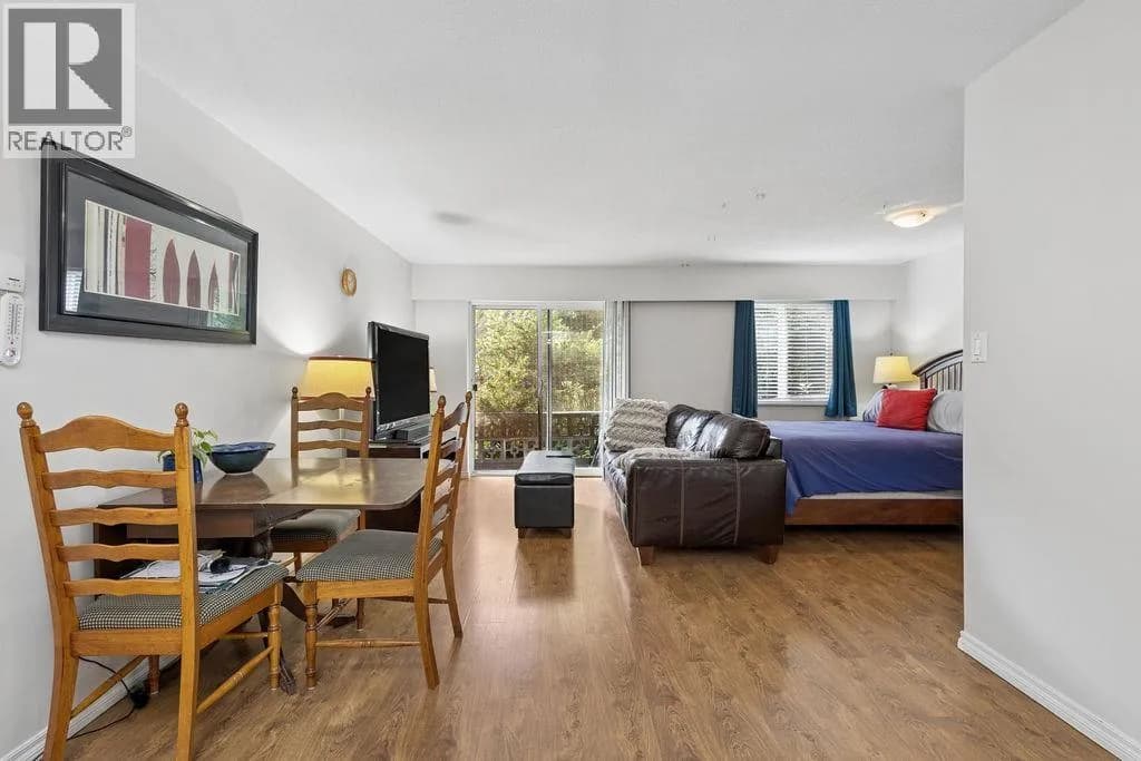 36 E 14TH AVENUE, Vancouver