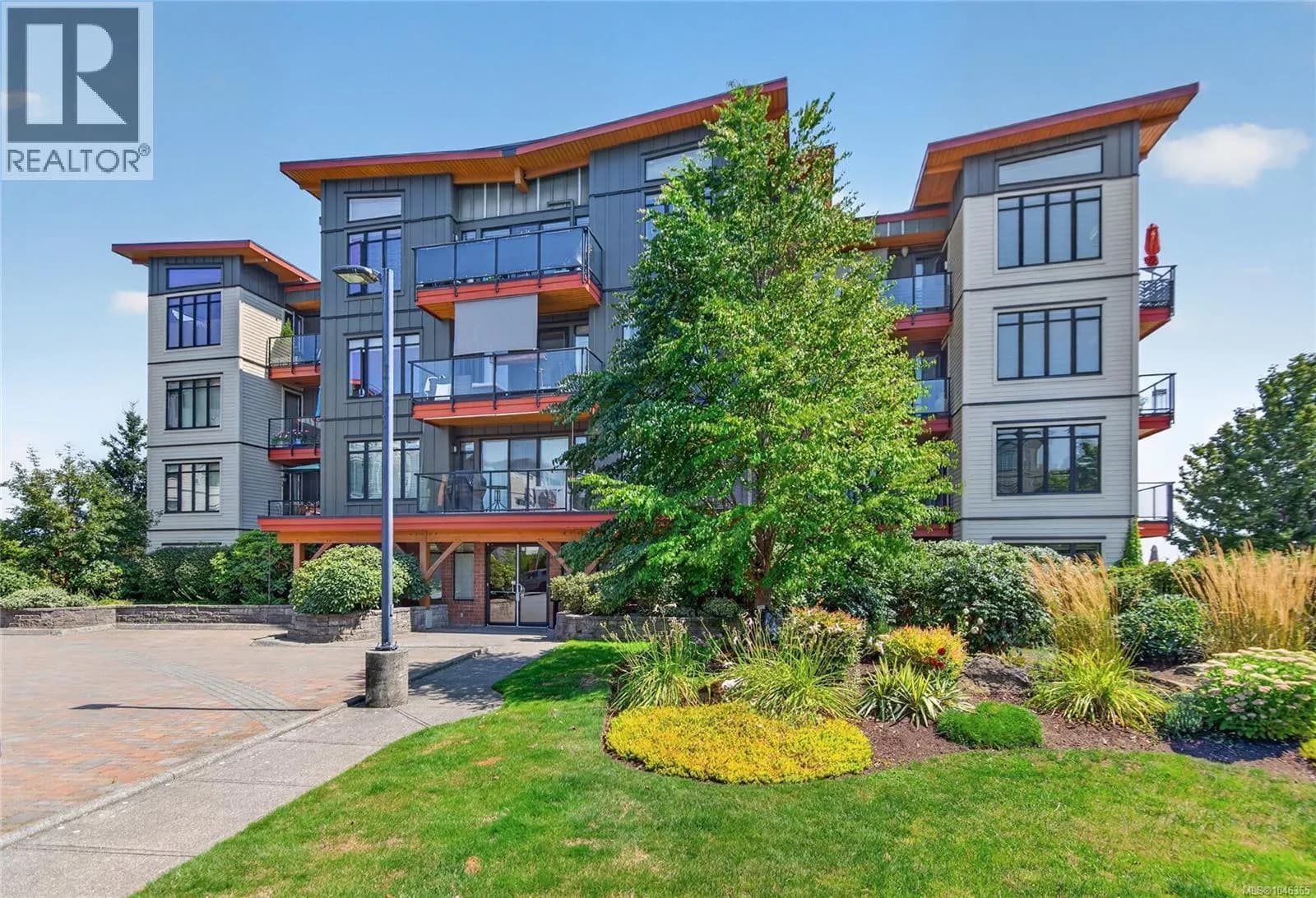 2300 Mansfield Dr, Courtenay