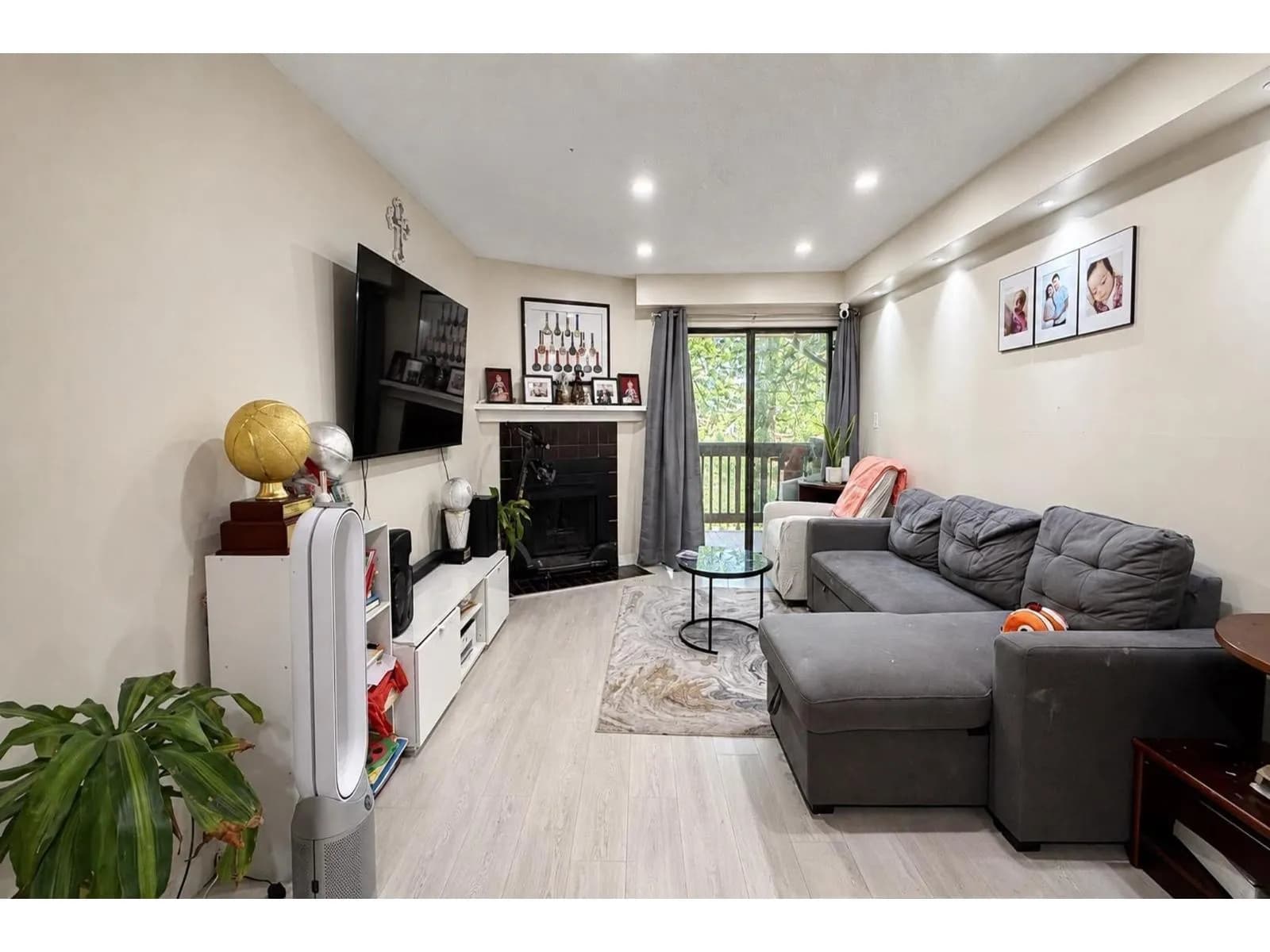#306 10560 154 STREET, Surrey, BC photo 2