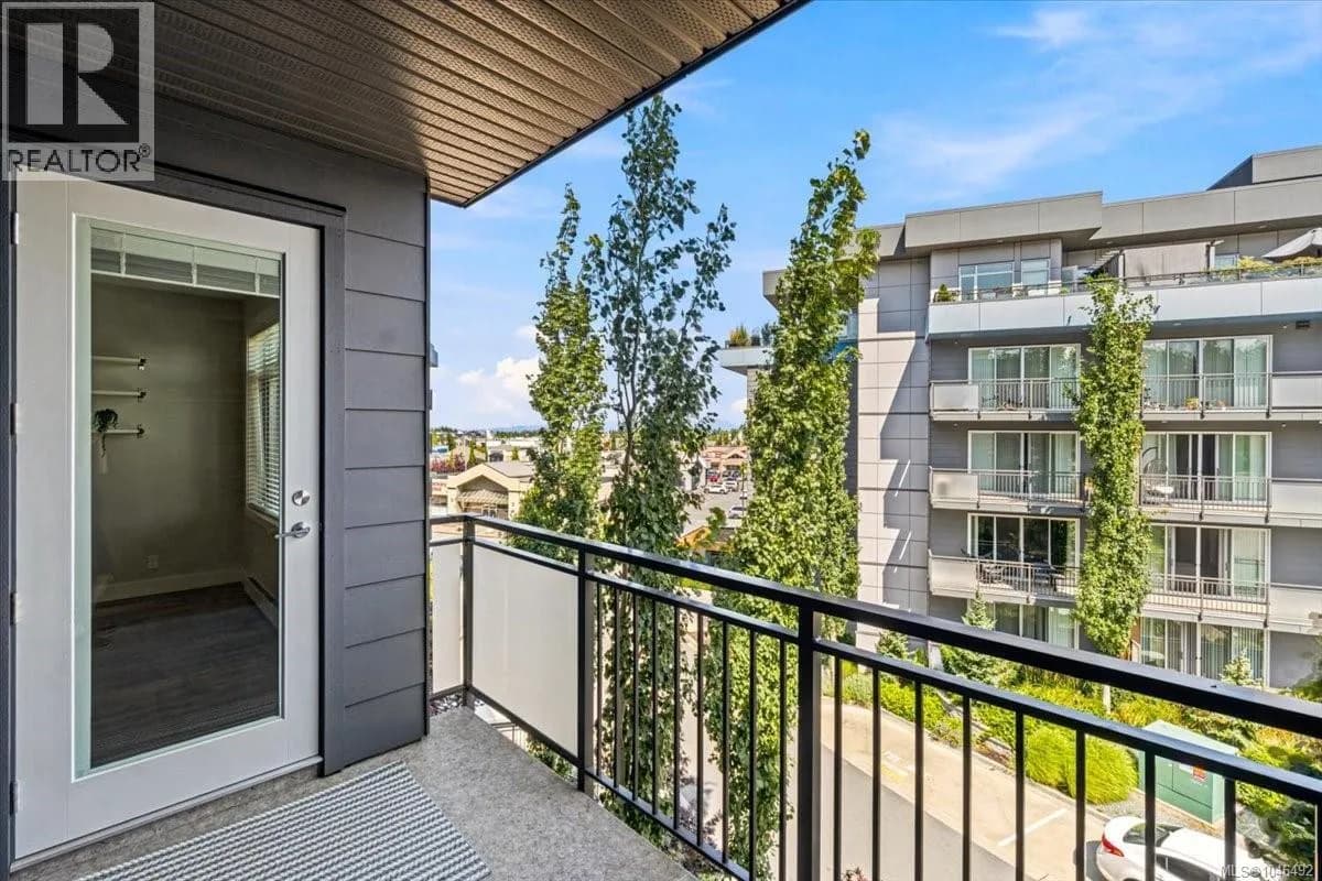 #313 6540 Metral Dr, Nanaimo, BC photo 3