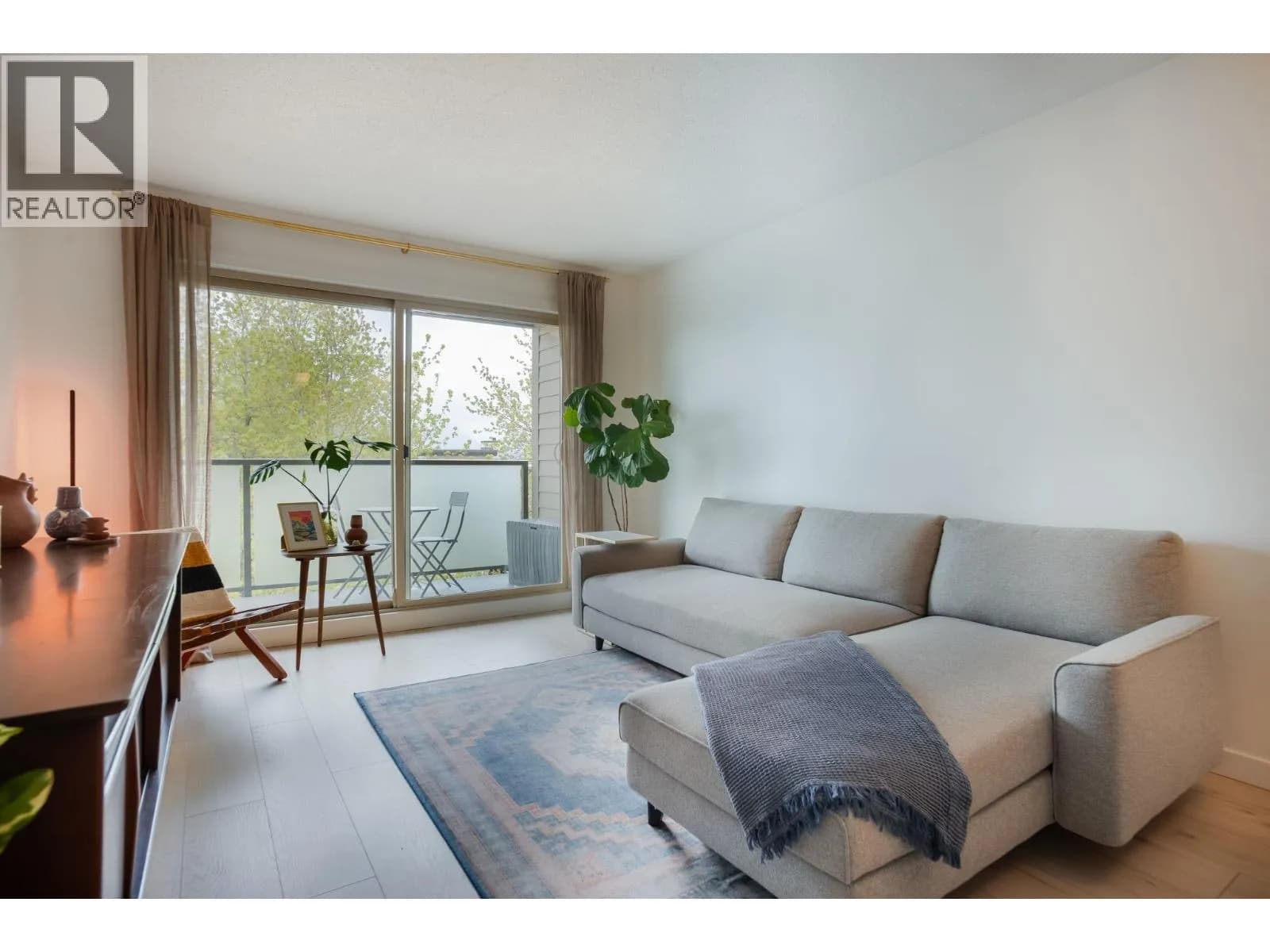 #405 1864 FRANCES STREET, Vancouver, BC photo 2