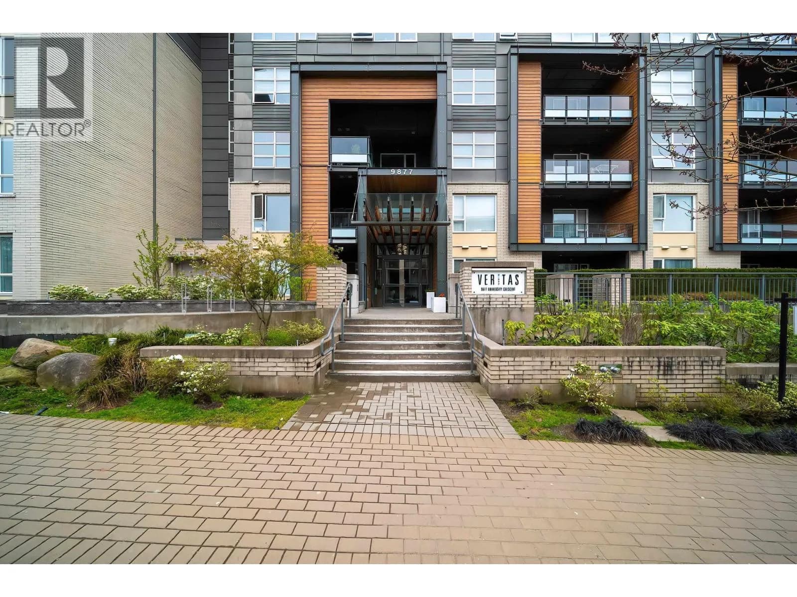 #310 9877 UNIVERSITY CRESCENT, Burnaby, BC photo 2