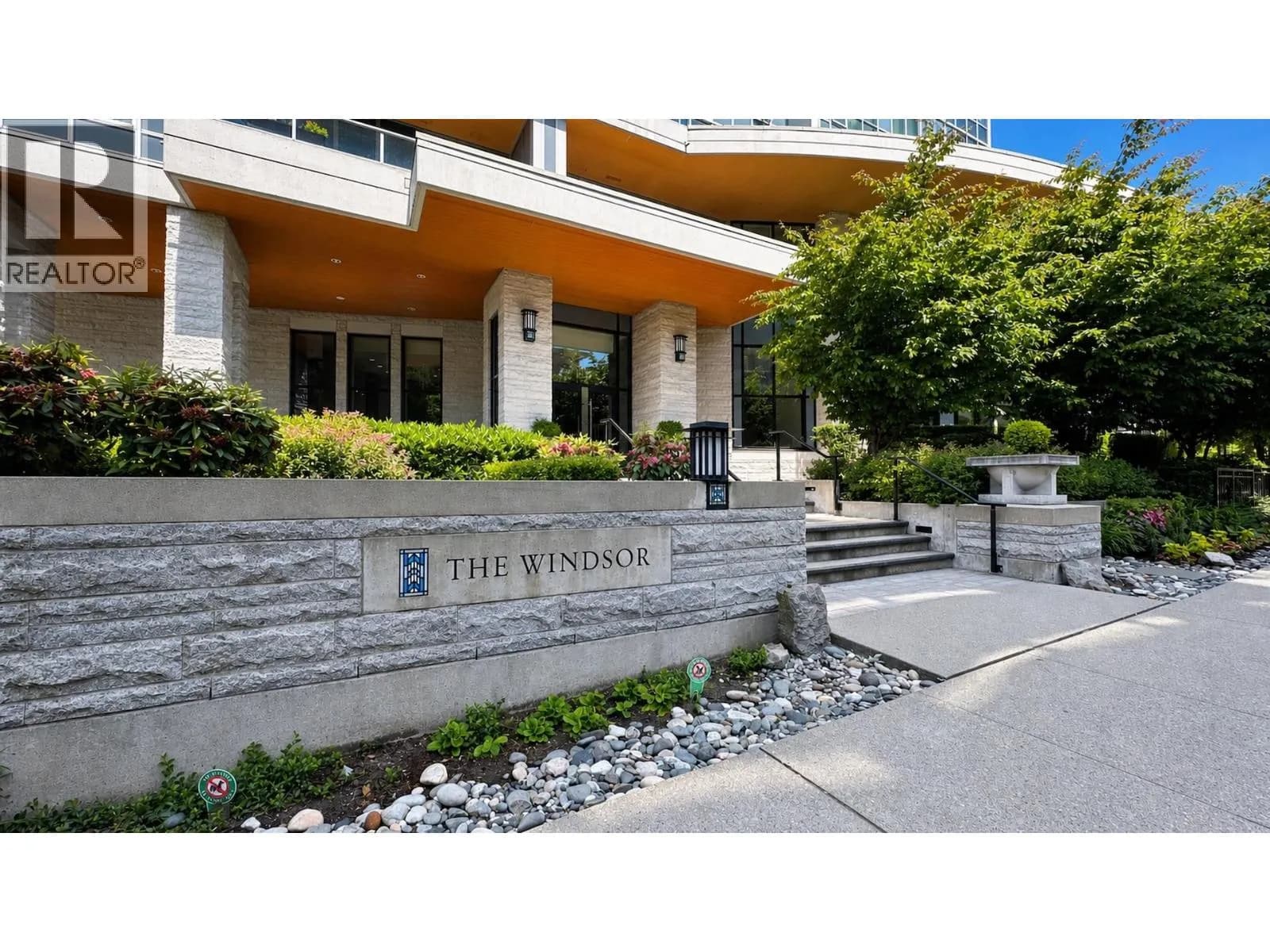 #1805 3093 WINDSOR GATE, Coquitlam, BC photo 2
