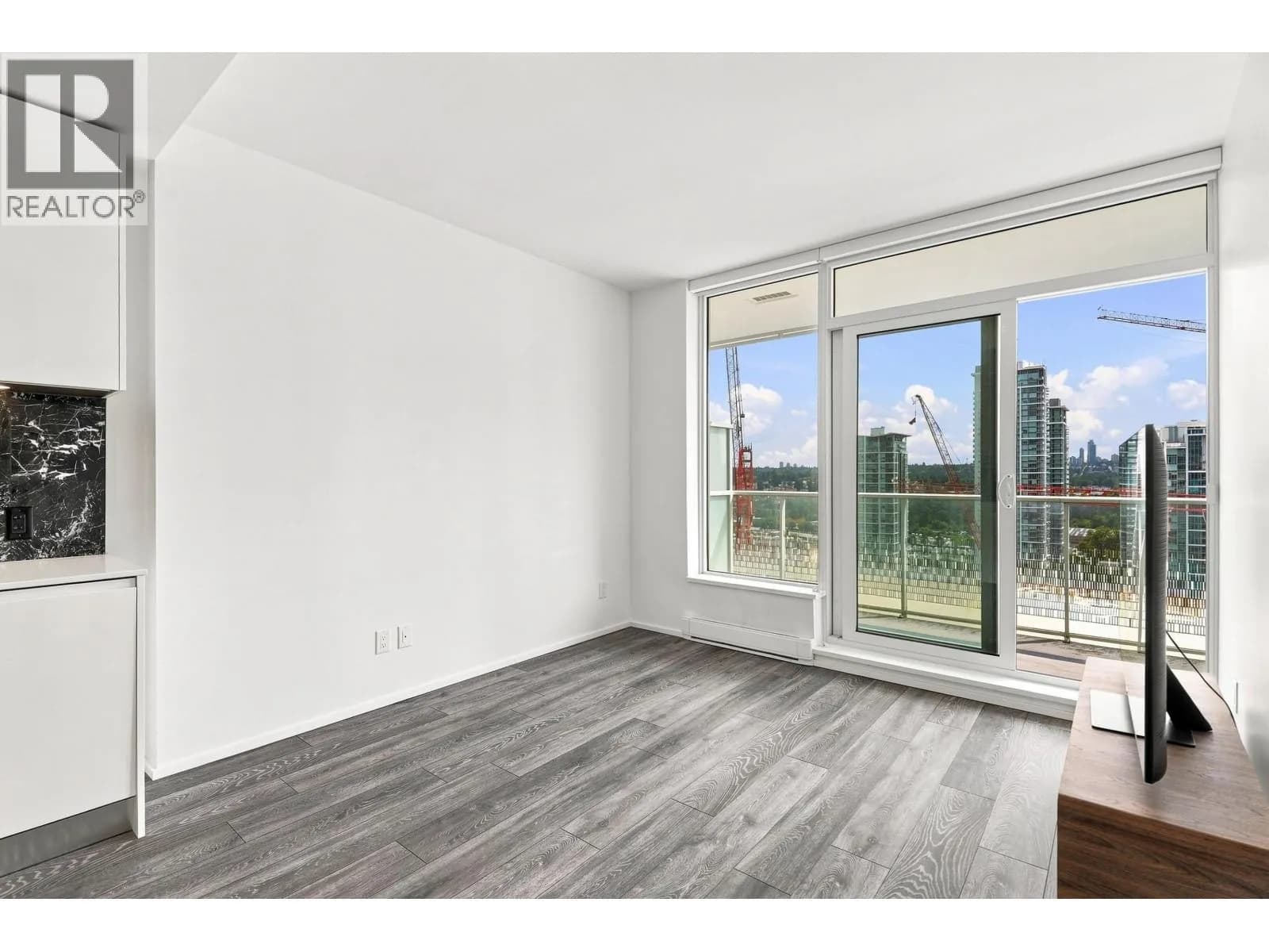 #904 4650 BRENTWOOD BOULEVARD, Burnaby, BC photo 3