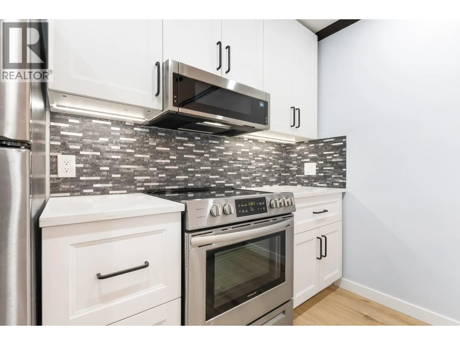 #207 11595 FRASER STREET, Maple Ridge, BC photo 4