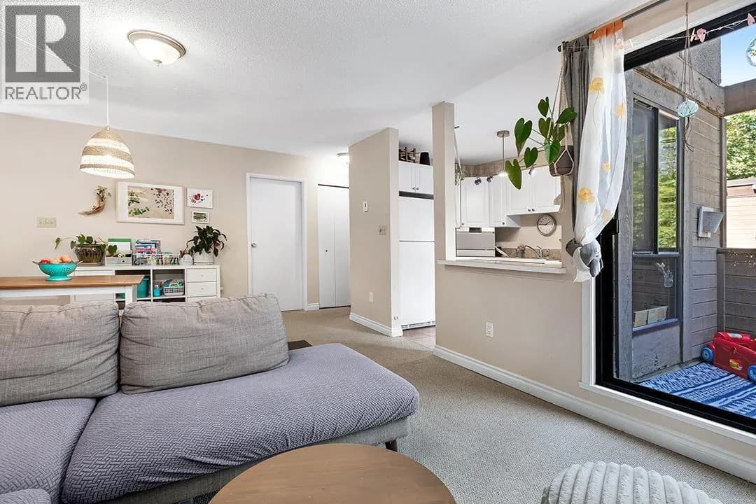 #201 9146 SATURNA DRIVE, Burnaby, BC photo 3