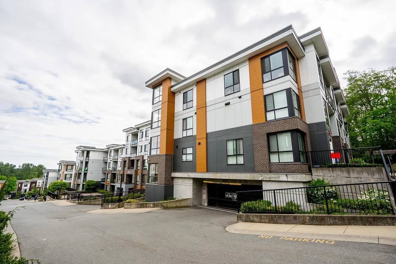 #B004 20087 68 AVENUE, Langley, BC photo 2