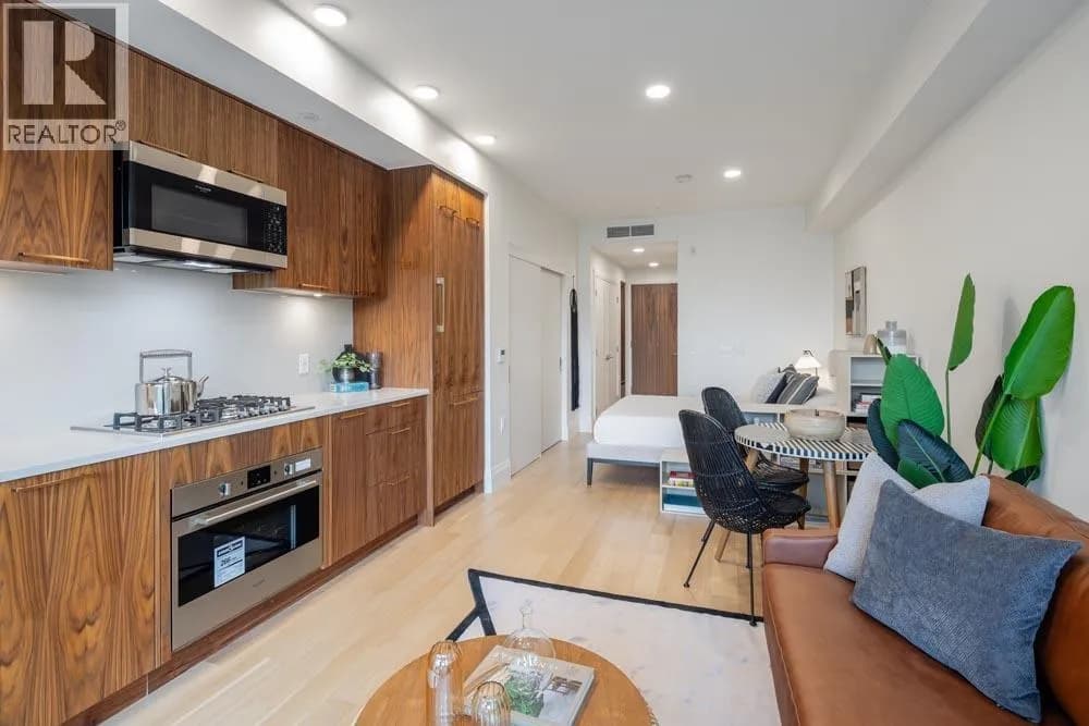 2550 GARDEN DRIVE, Vancouver