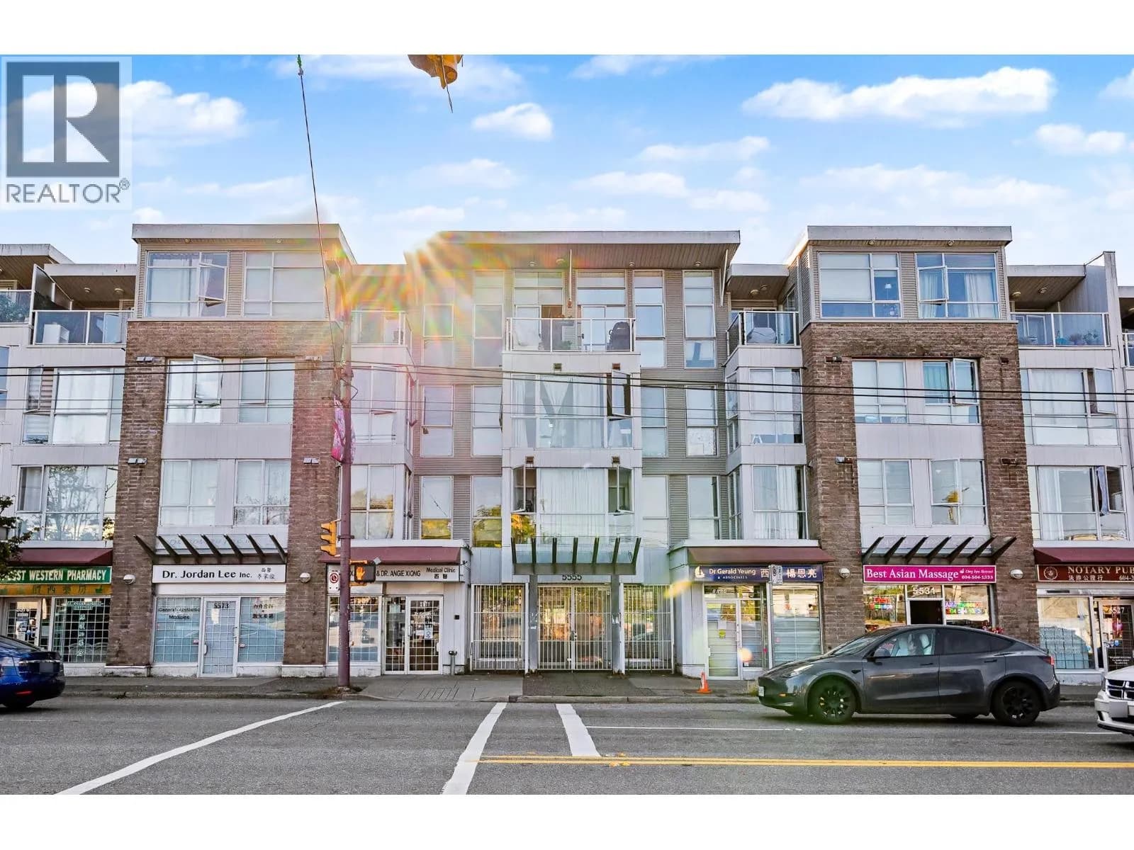 5555 VICTORIA DRIVE, Vancouver