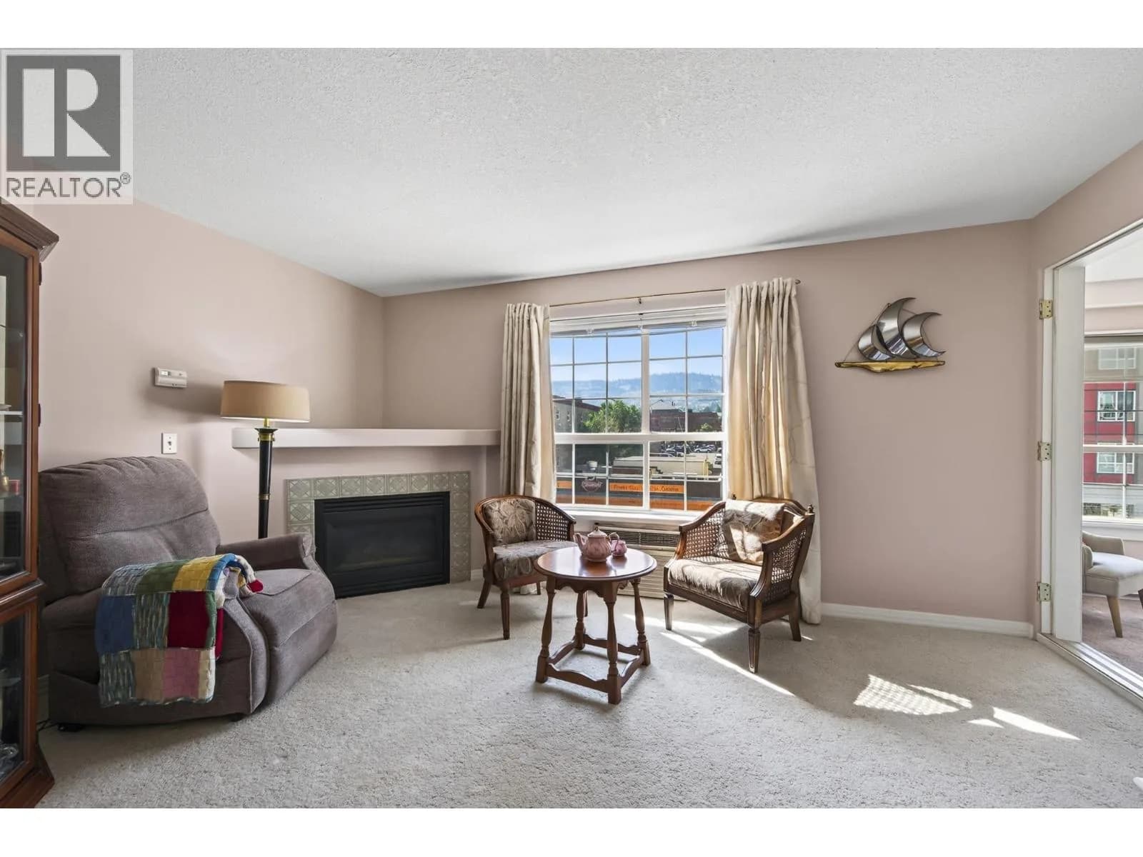 #316 554 SEYMOUR Street, Kamloops, BC photo 4