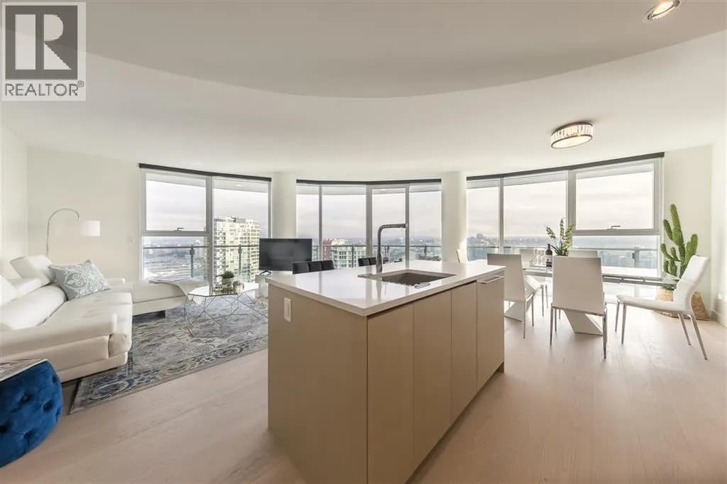 #2417 89 NELSON STREET, Vancouver, BC photo 4