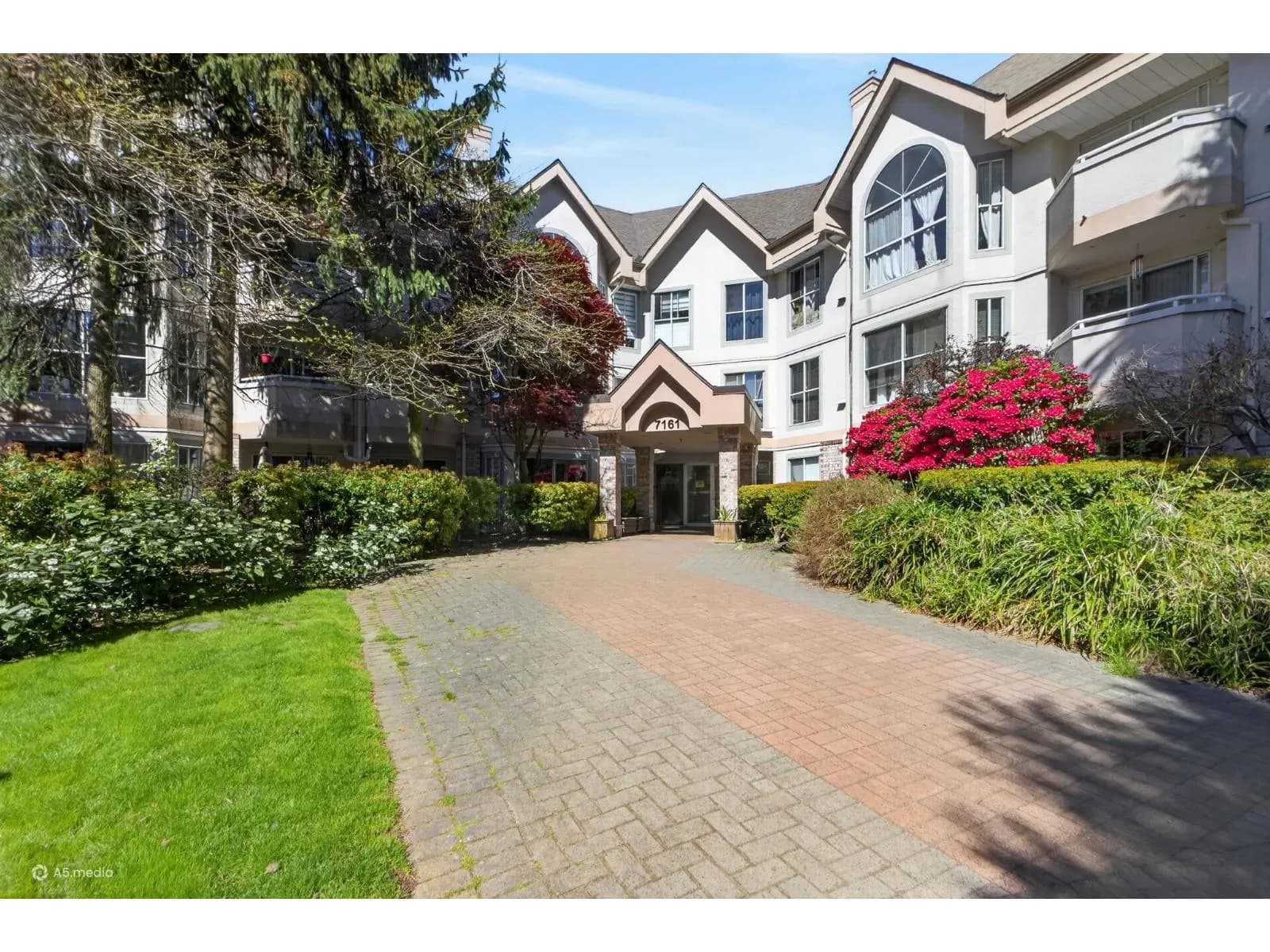 7161 121 STREET, Surrey