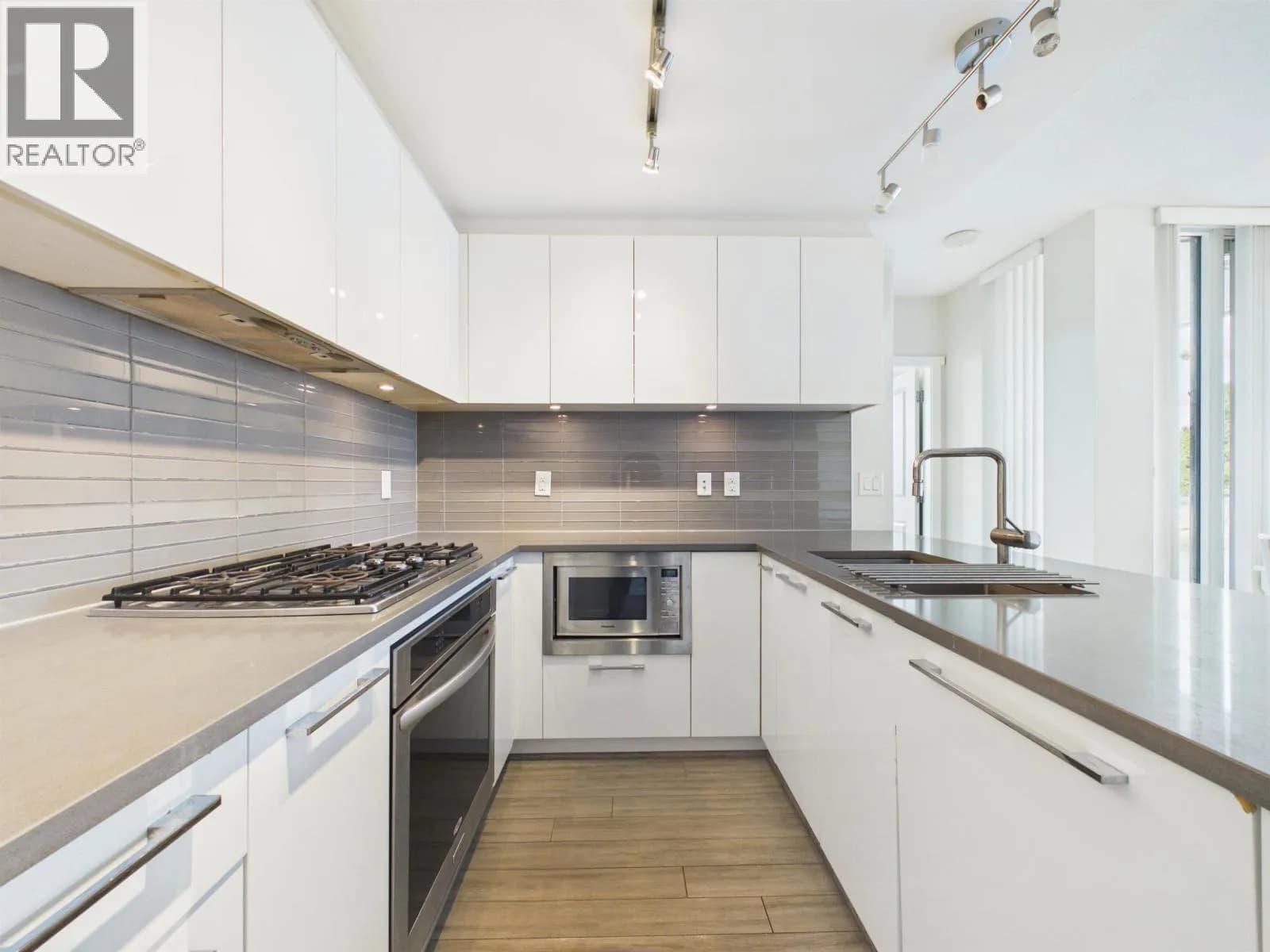 #505 6658 DOW AVENUE, Burnaby, BC photo 3
