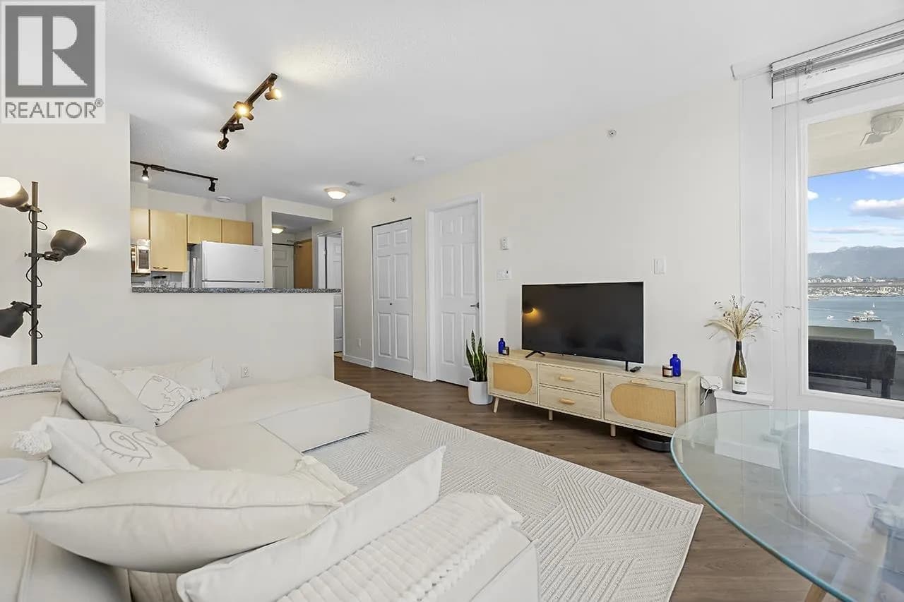 #1601 1420 W GEORGIA STREET, Vancouver, BC photo 3