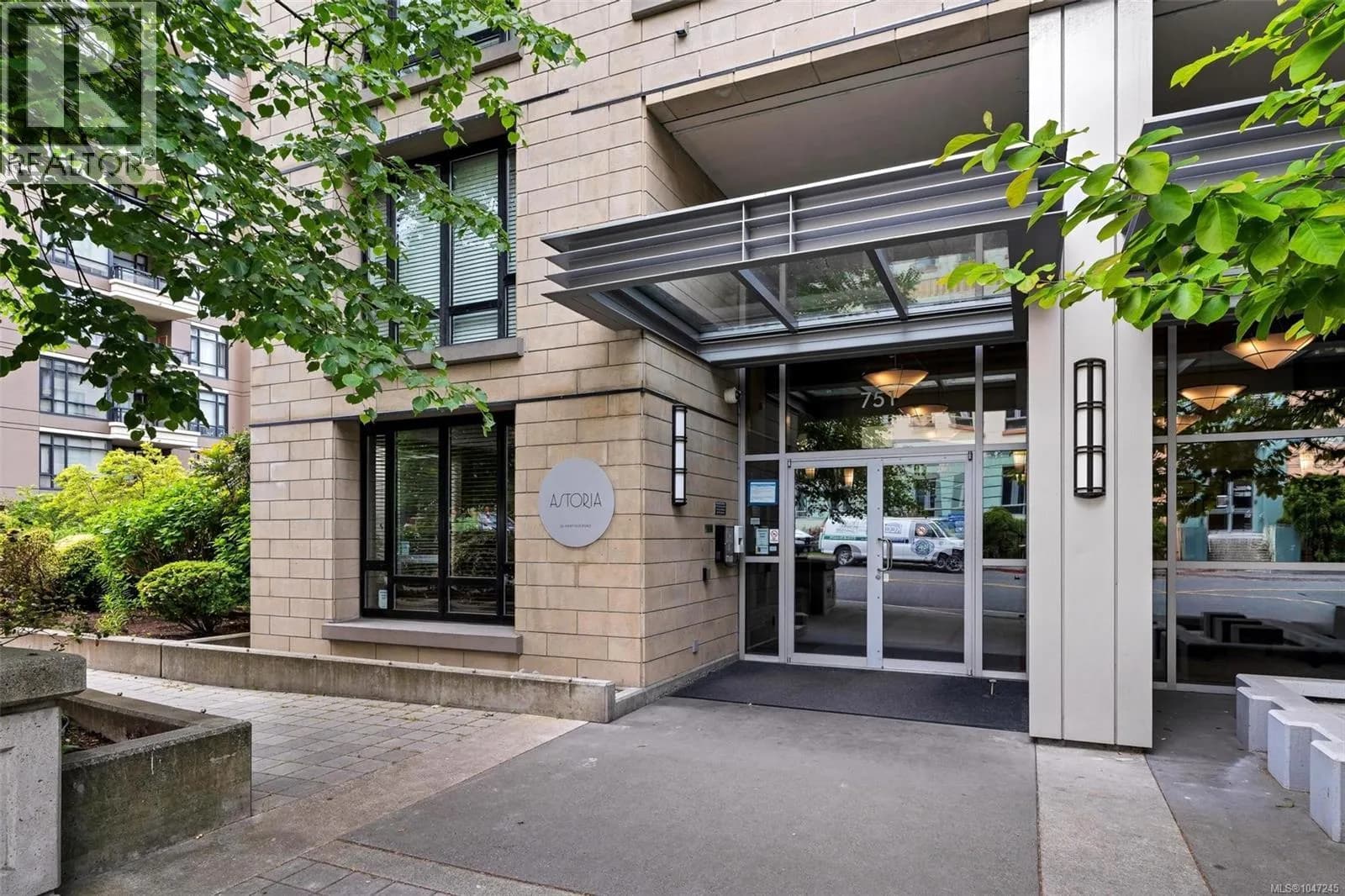 751 Fairfield Rd, Victoria