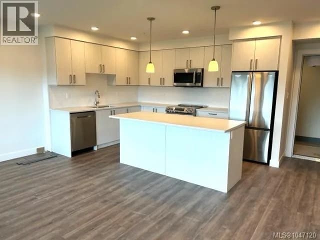 #502 147 Haliburton St, Nanaimo, BC photo 3