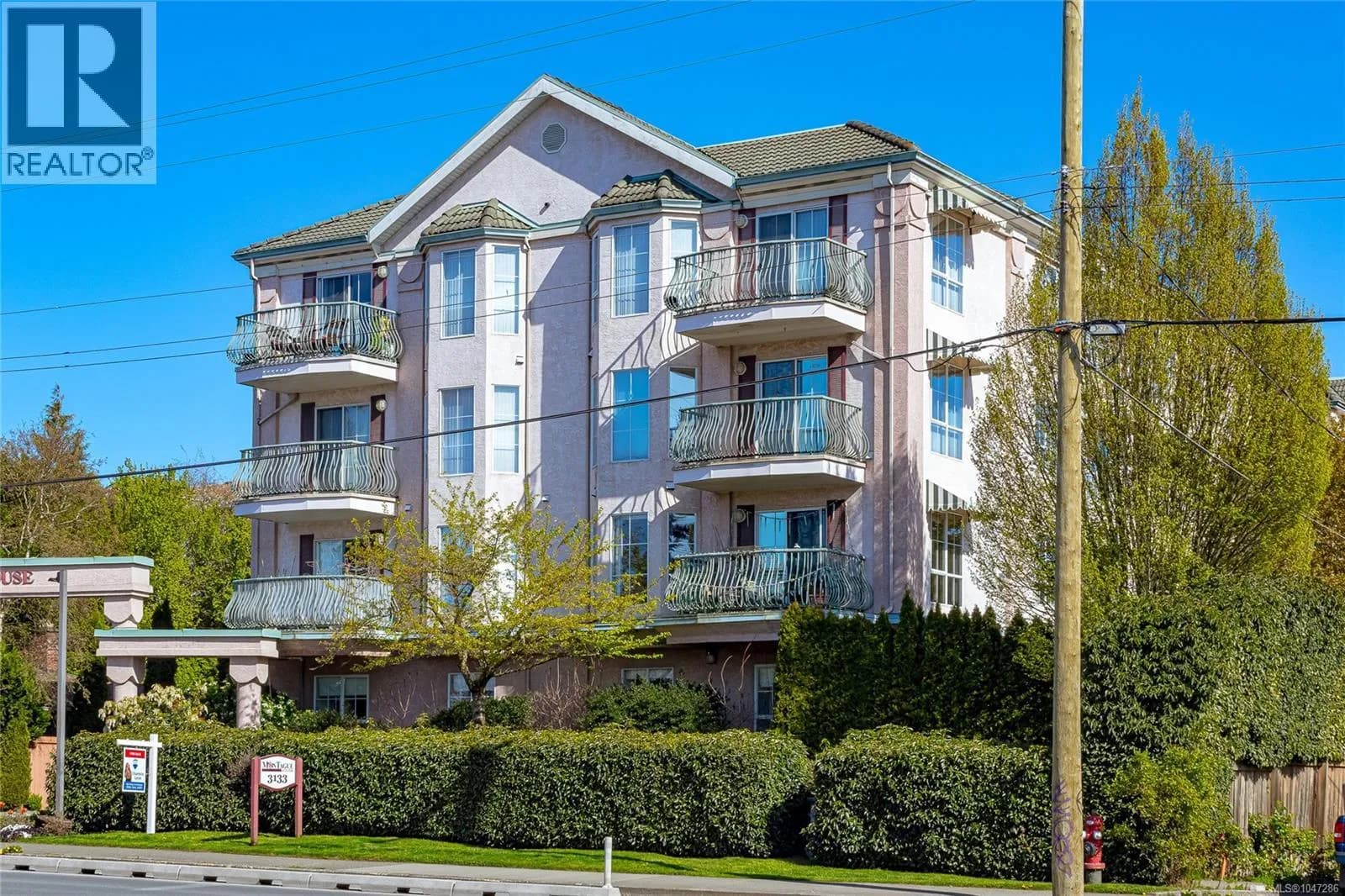 #407 3133 Tillicum Rd, Saanich, BC photo 4