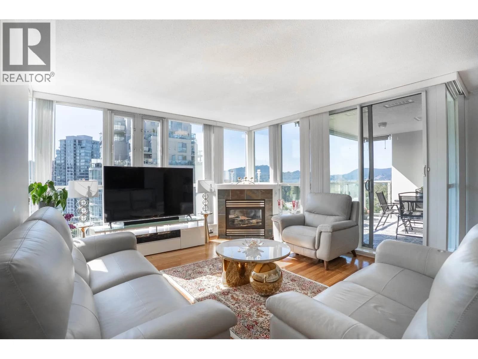 #1403 235 GUILDFORD WAY, Port Moody, BC photo 3