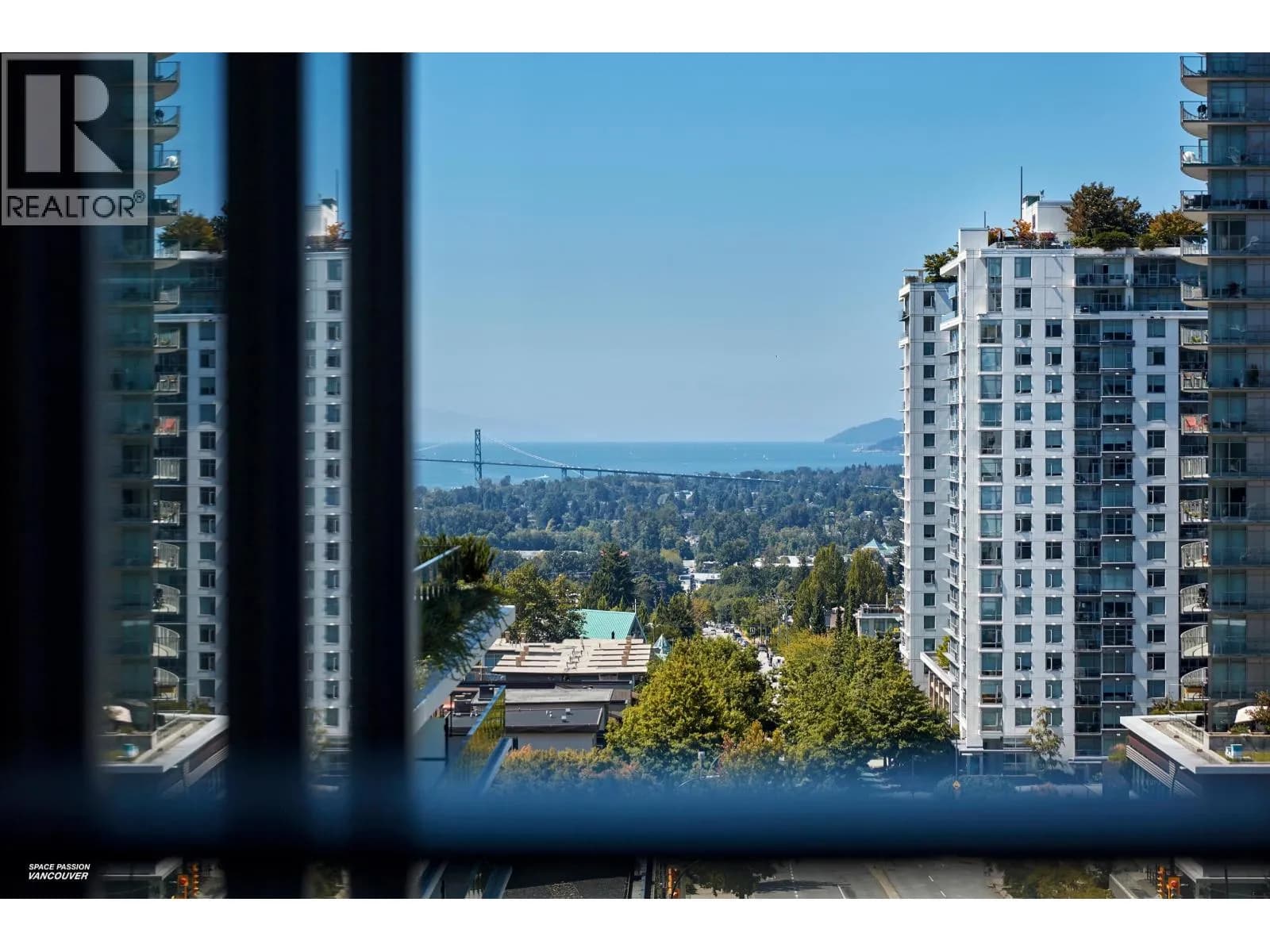 #807 135 E 13TH STREET, Vancouver, BC photo 1