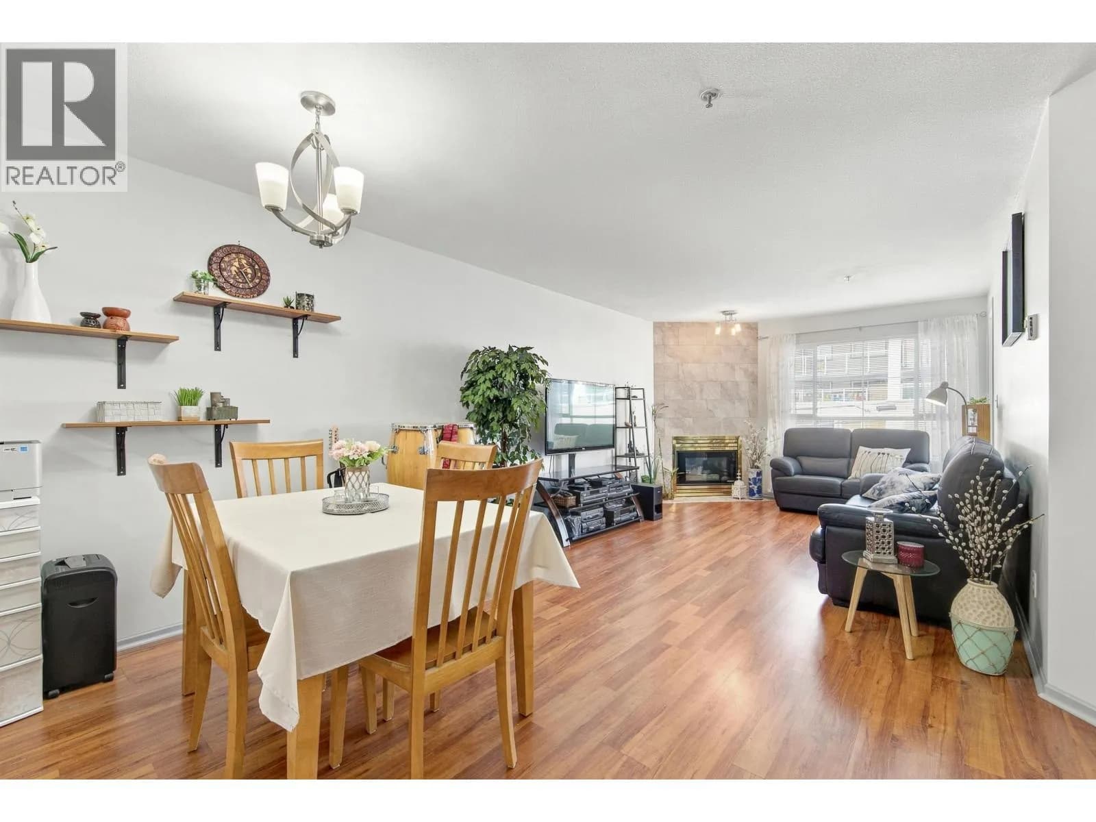 525 AGNES STREET, New Westminster