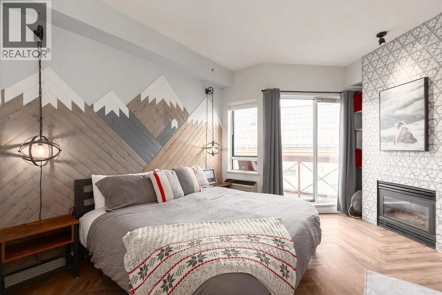 4368 MAIN STREET, Whistler
