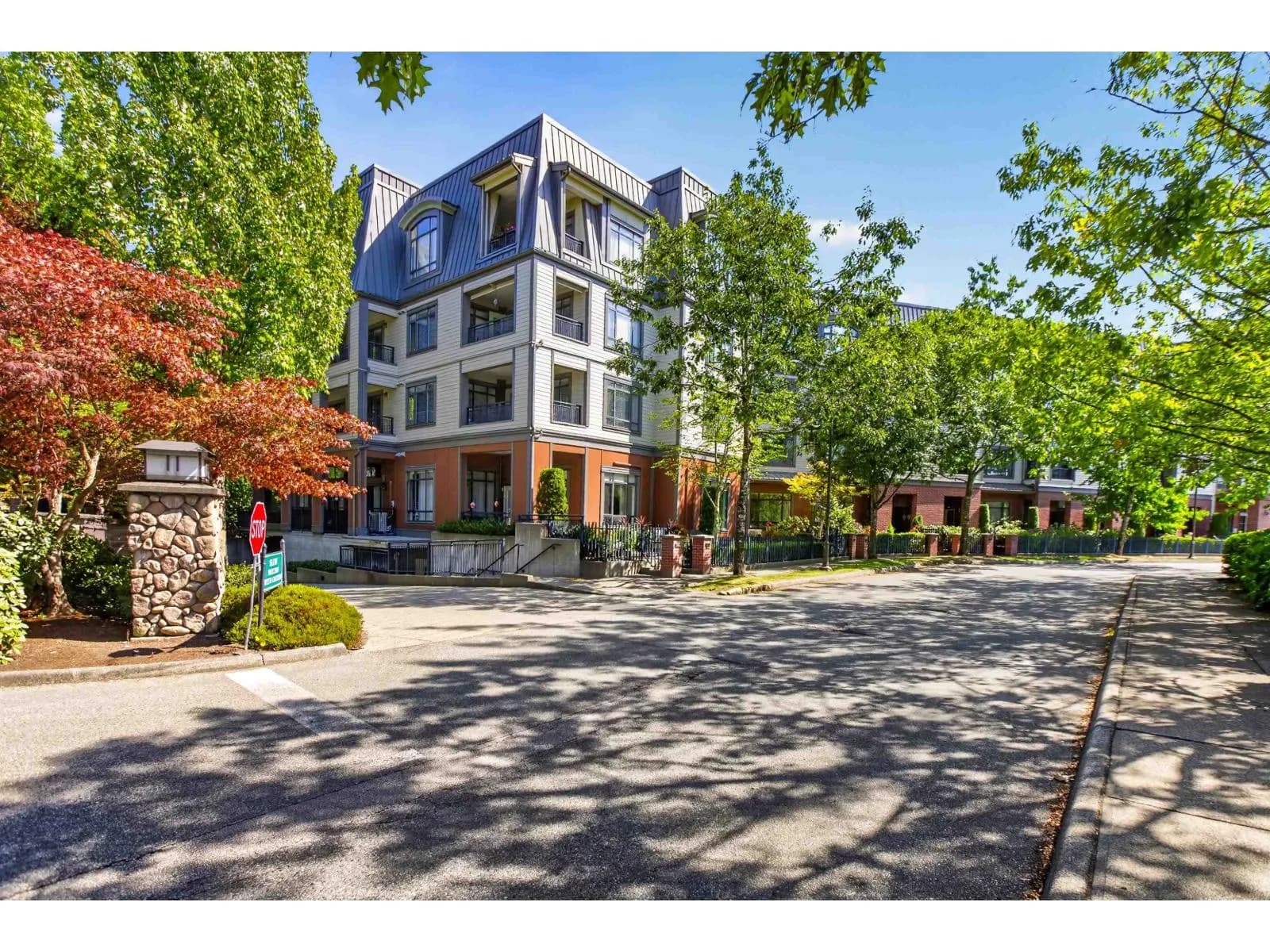 8880 202 STREET, Langley