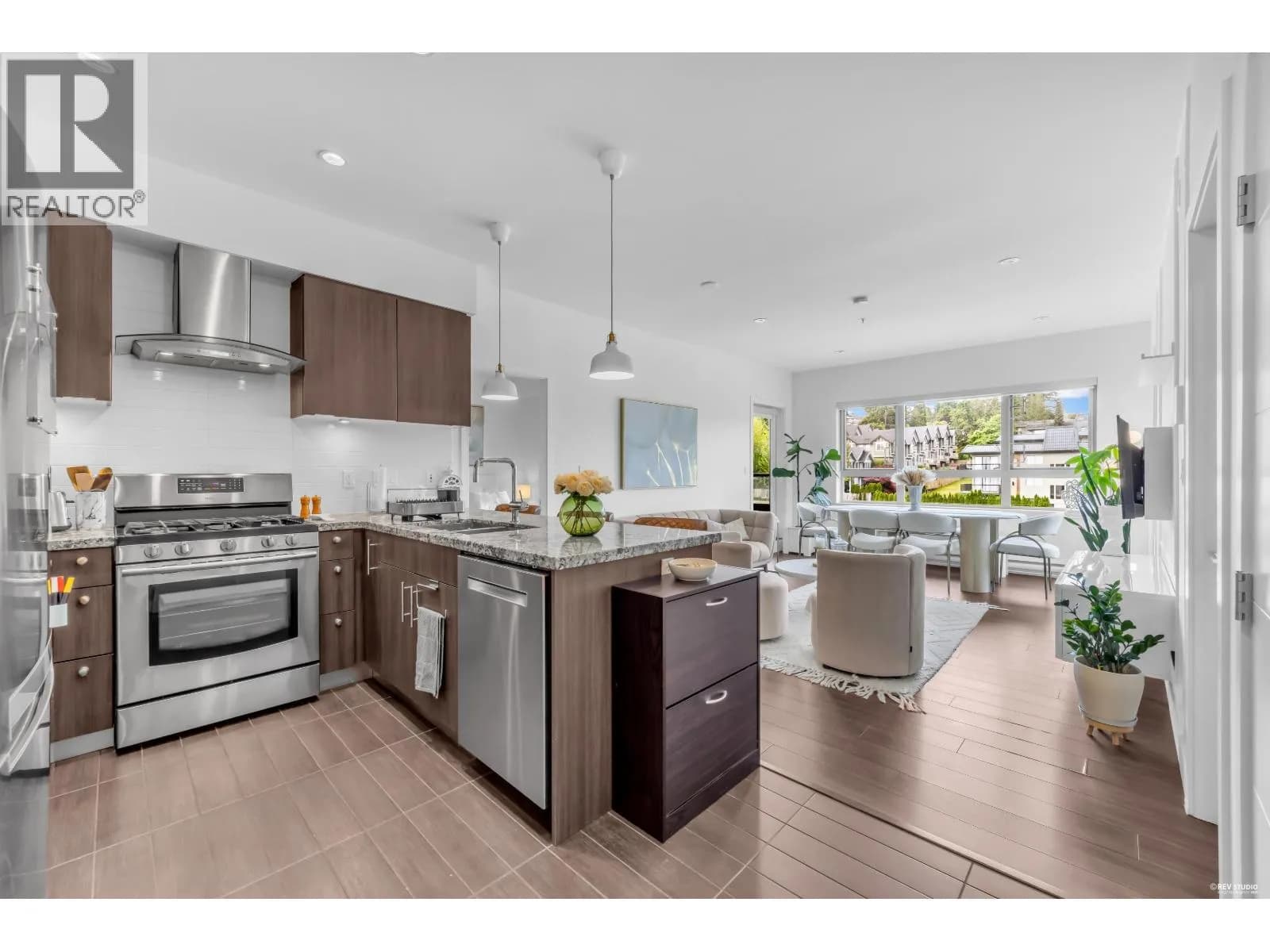 5688 HASTINGS STREET, Burnaby