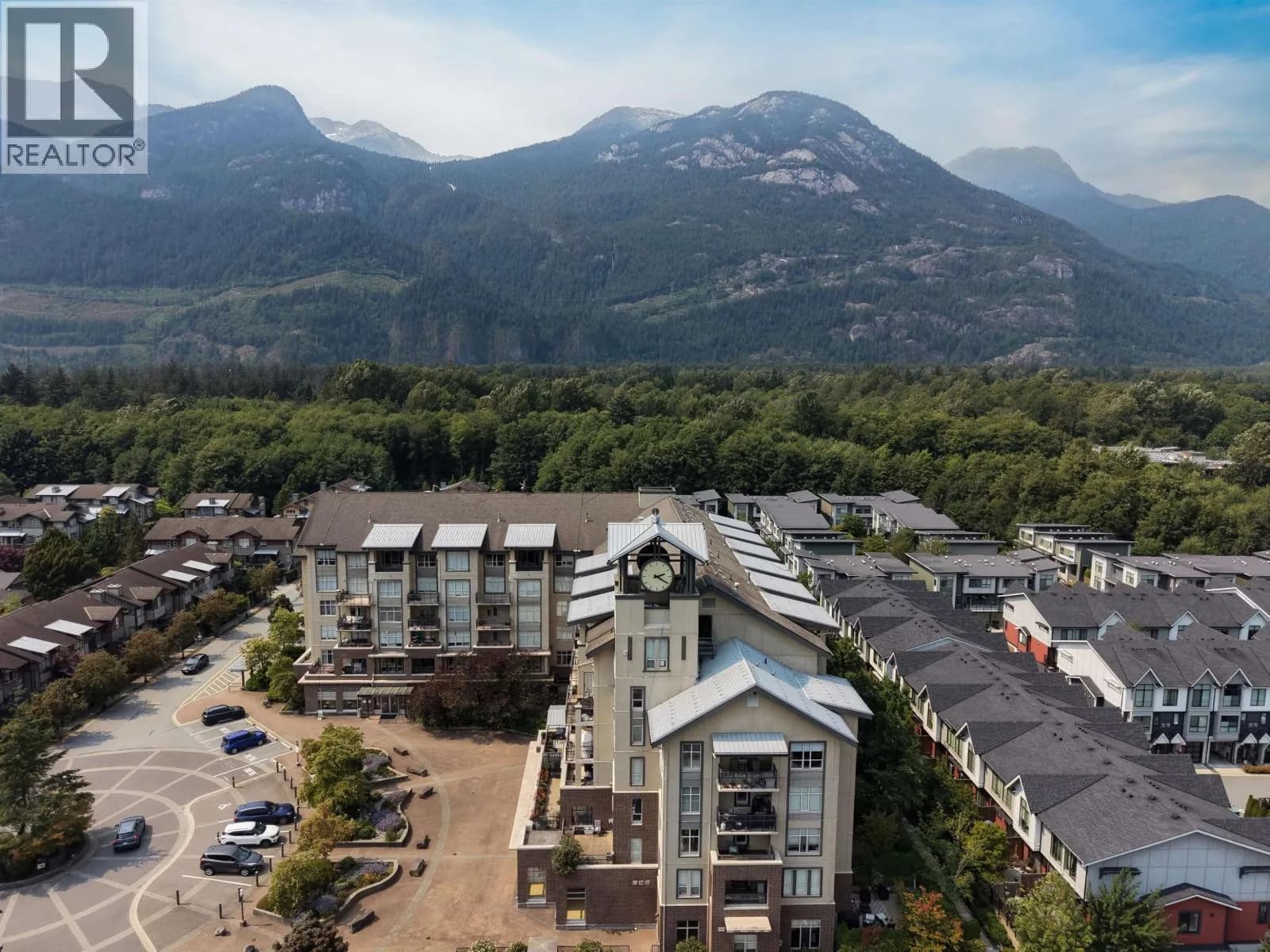 1211 VILLAGE GREEN WAY, Squamish