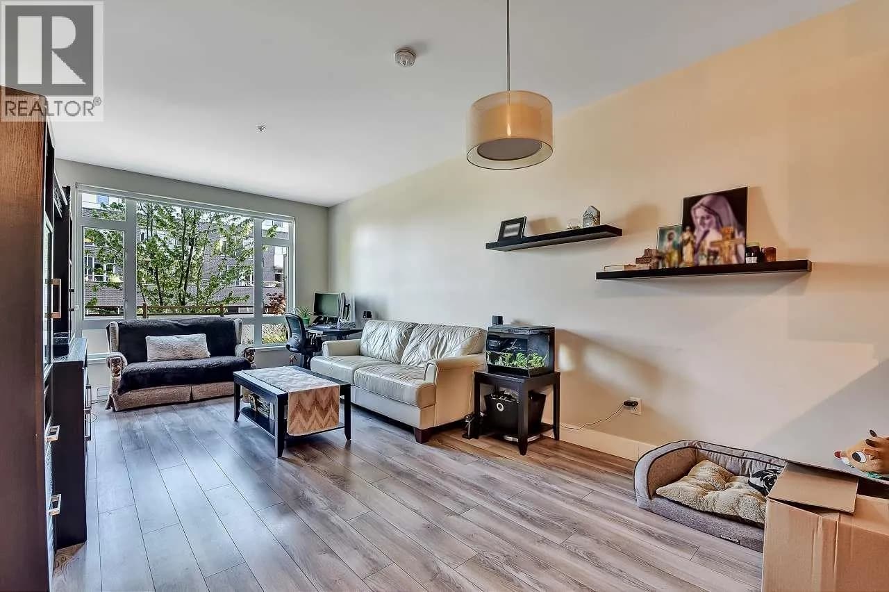 #203 4307 HASTINGS STREET, Burnaby, BC photo 2