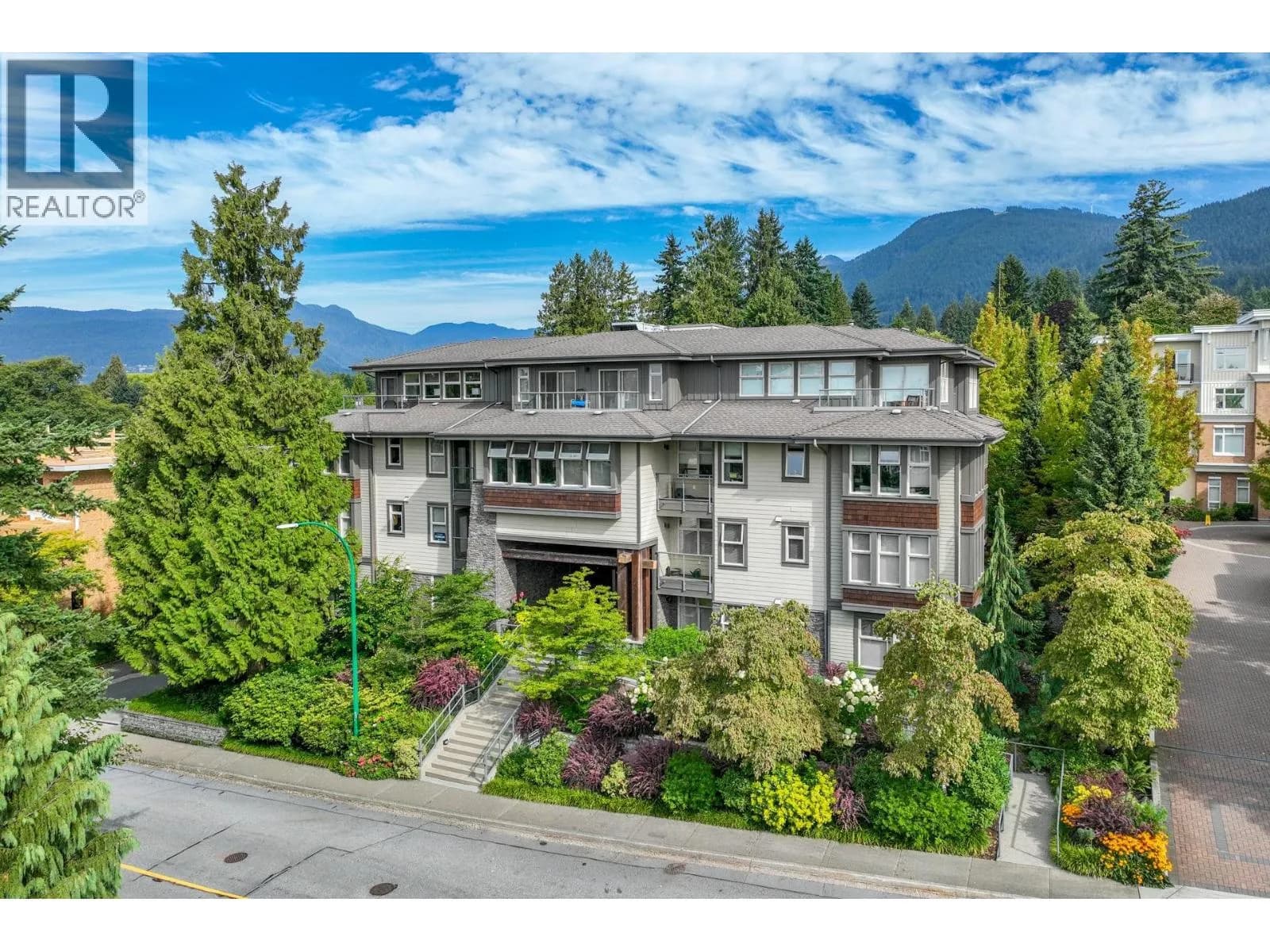 188 W 29TH STREET, North Vancouver