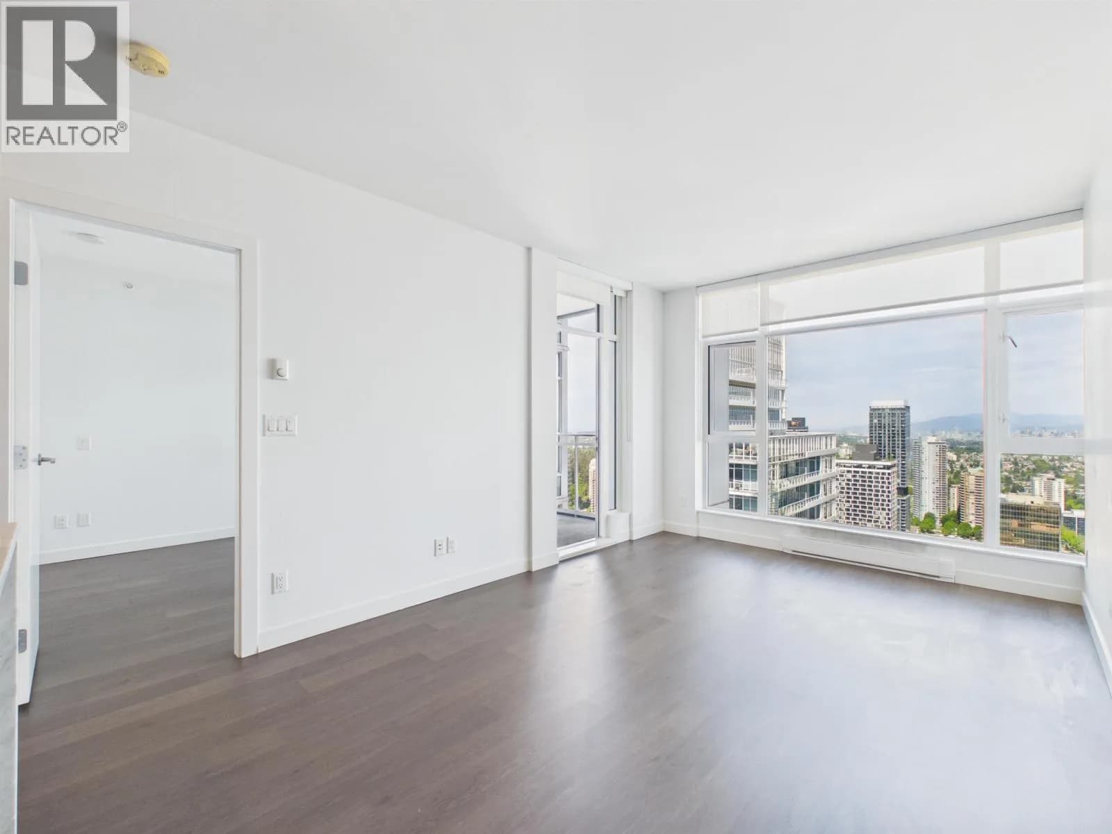 #4507 4670 ASSEMBLY WAY, Burnaby, BC photo 4
