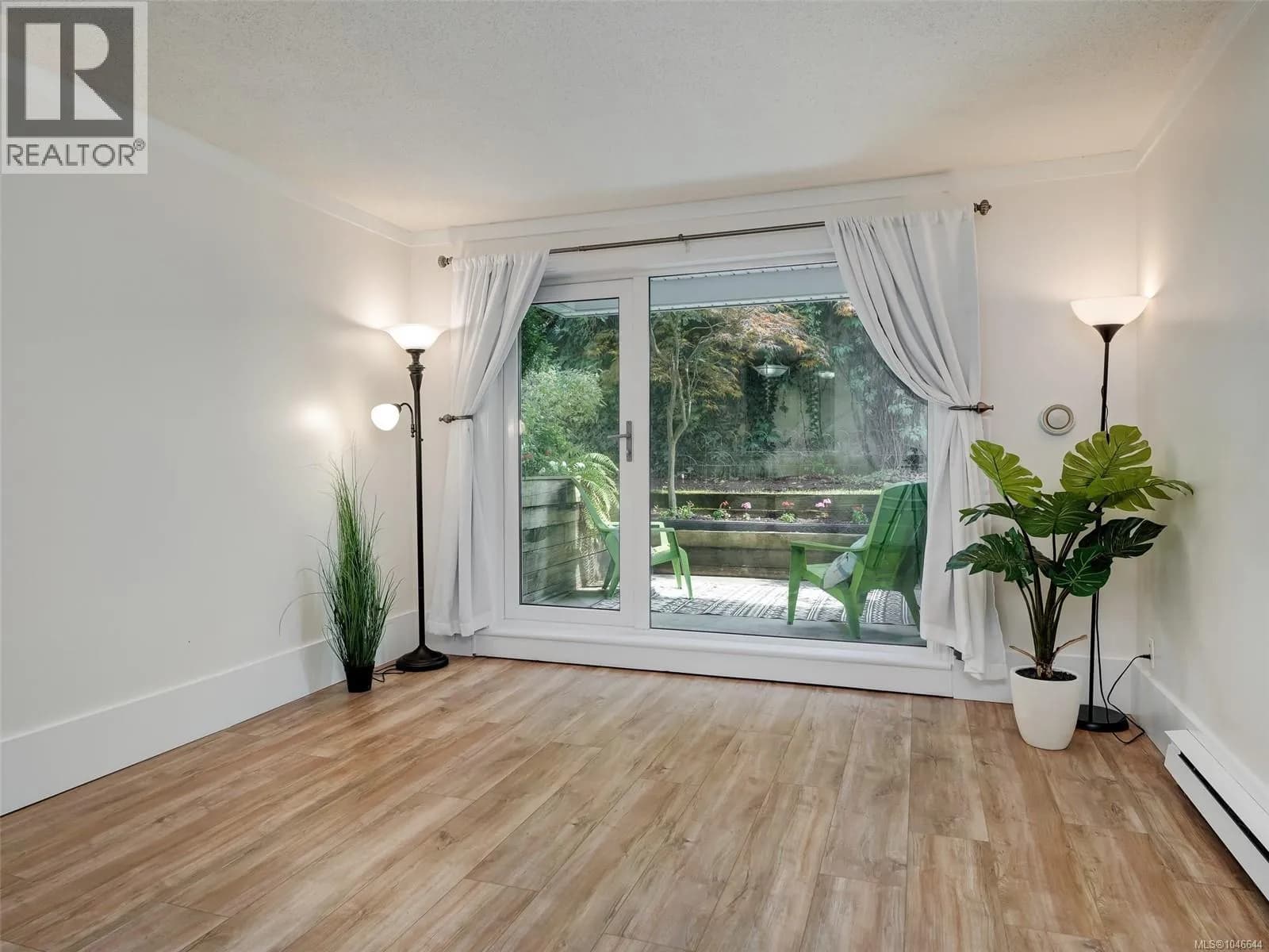 #104 2647 Graham St, Victoria, BC photo 3