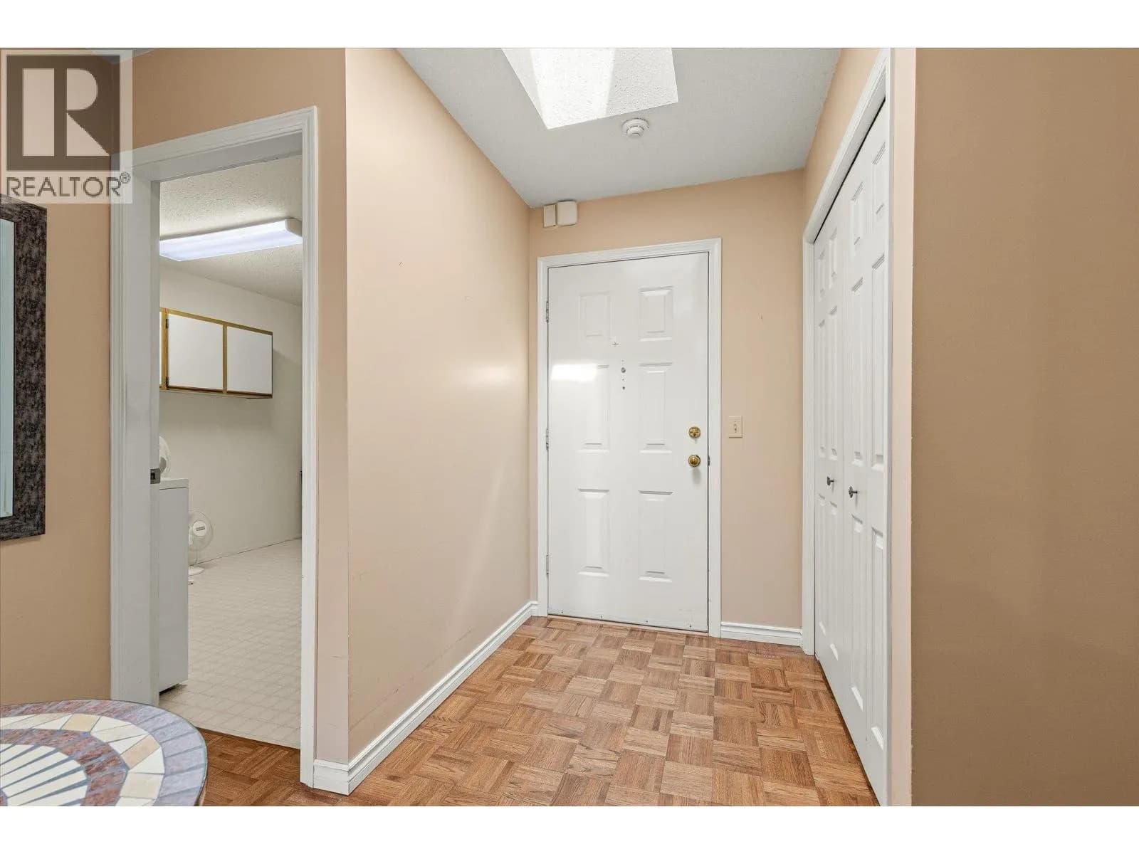 #302 1170 Brookside Avenue, Kelowna, BC photo 3