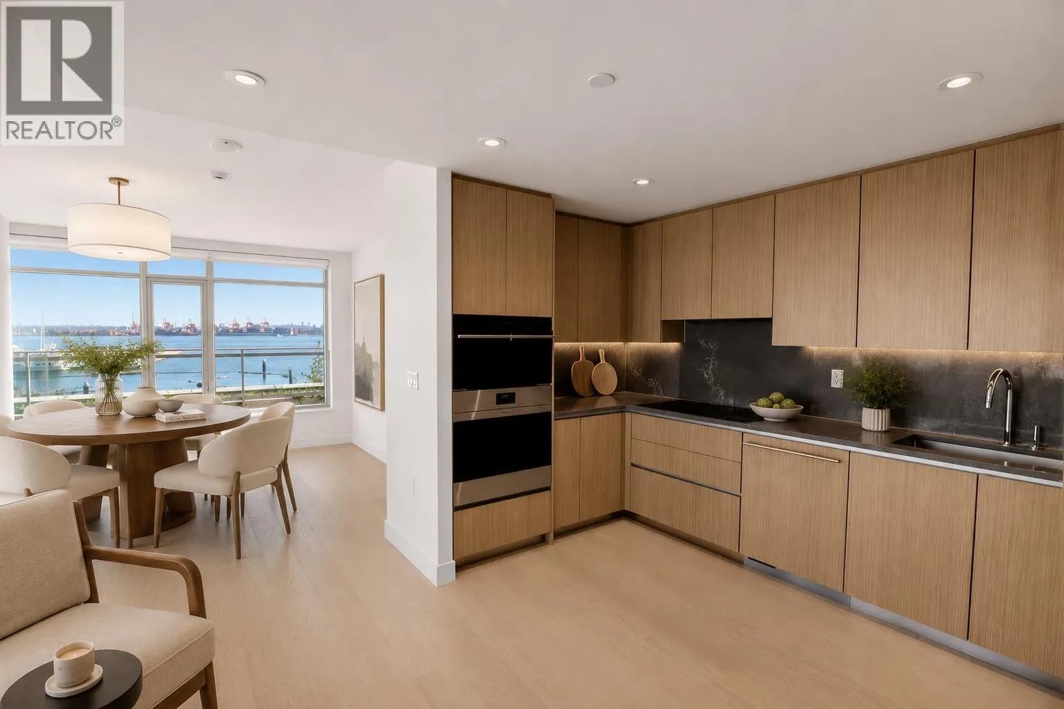 #308 785 HARBOUR WAY, North Vancouver, BC photo 4