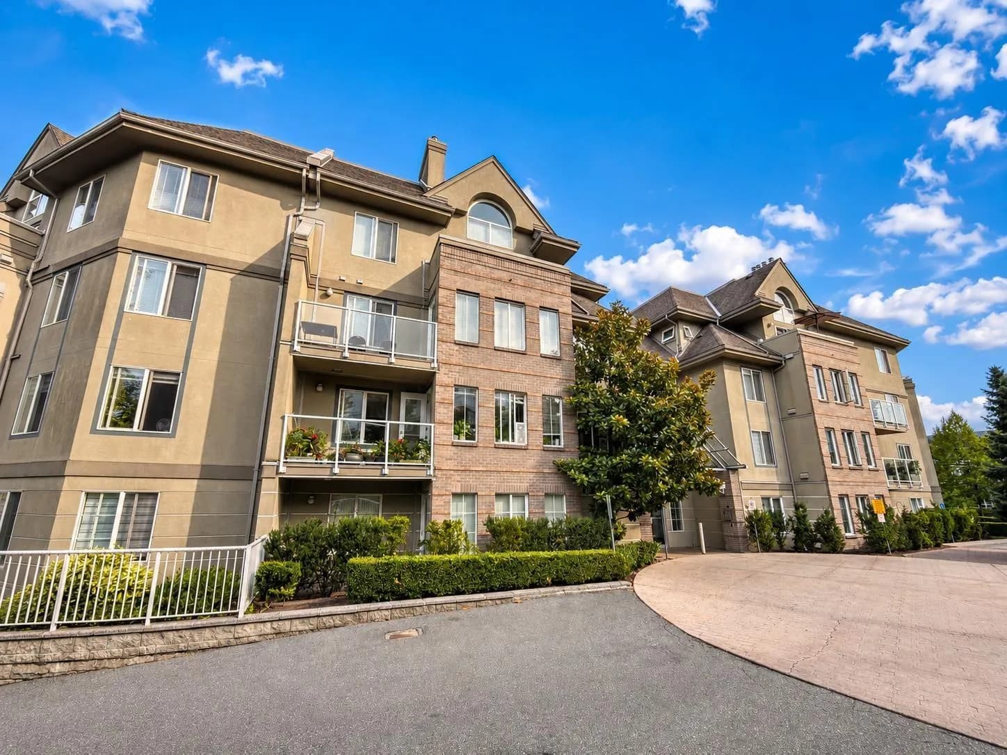 #402 12125 75A AVENUE, Surrey, BC photo 2