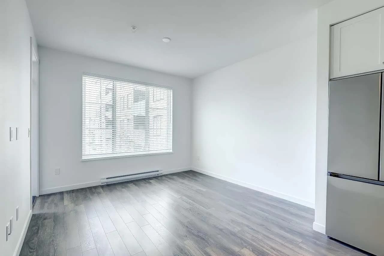 #215 15825 85 AVENUE, Surrey, BC photo 3