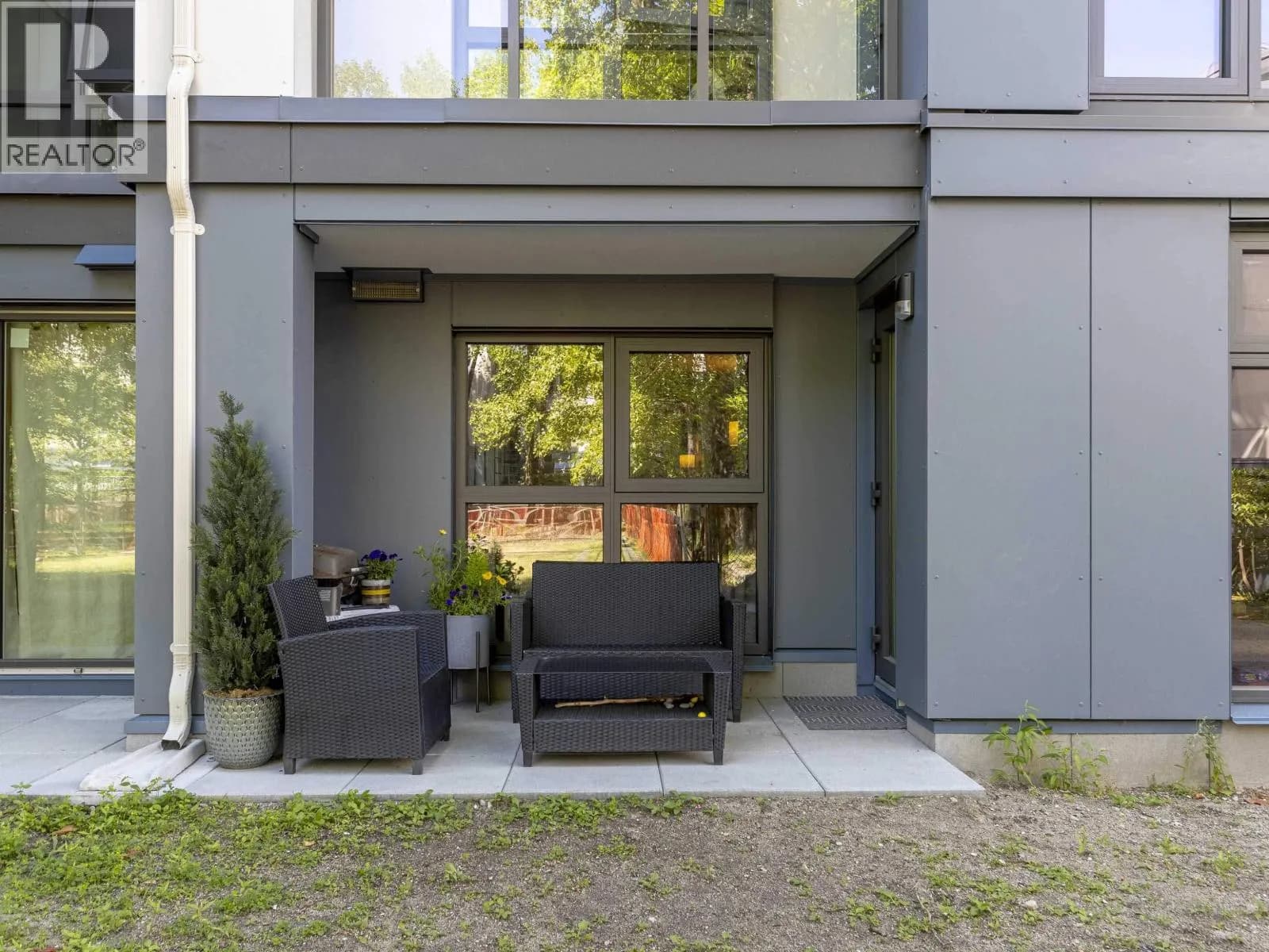 #102 2528 E BROADWAY, Vancouver, BC photo 3