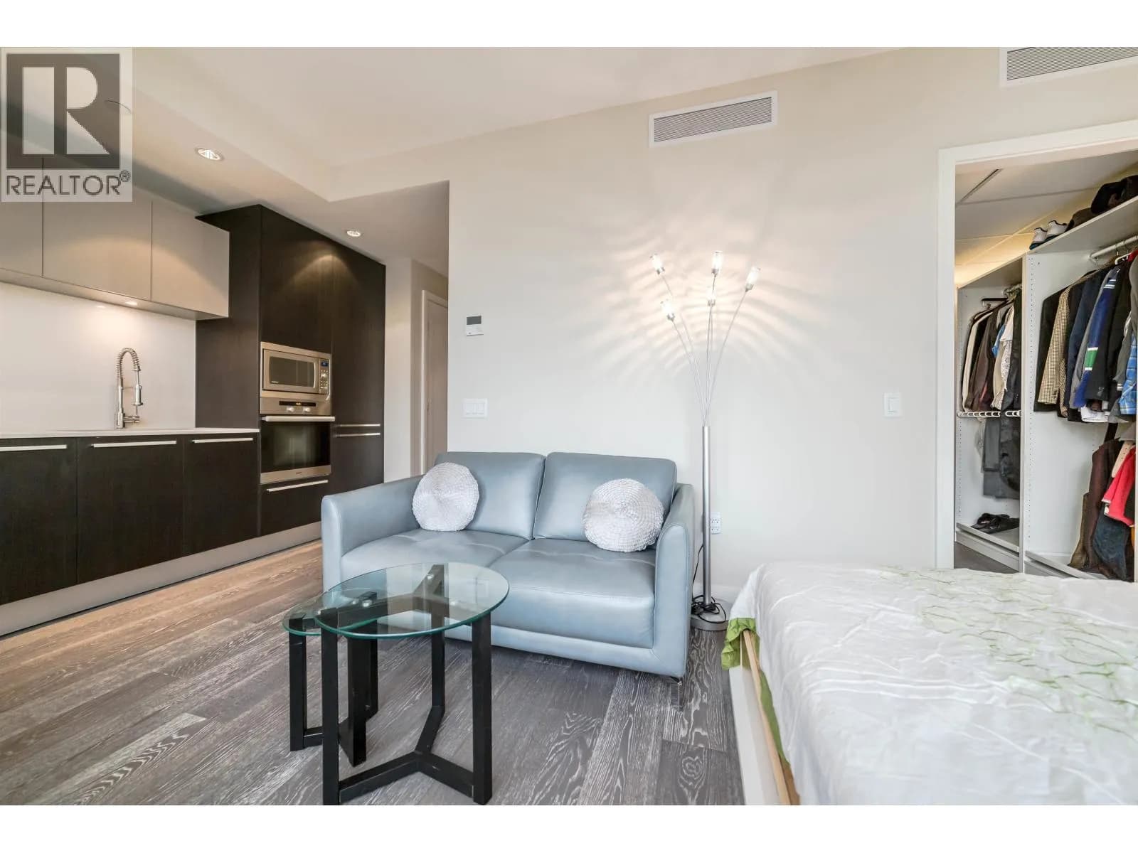#904 1221 BIDWELL STREET, Vancouver, BC photo 2