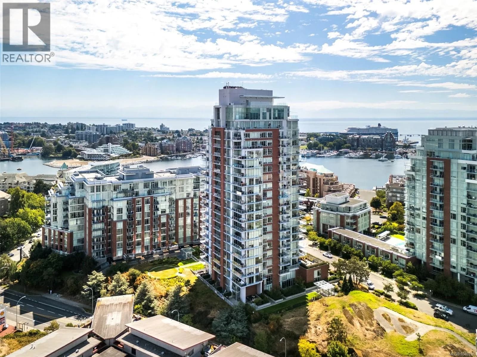 #1308 83 Saghalie Rd, Victoria, BC photo 3