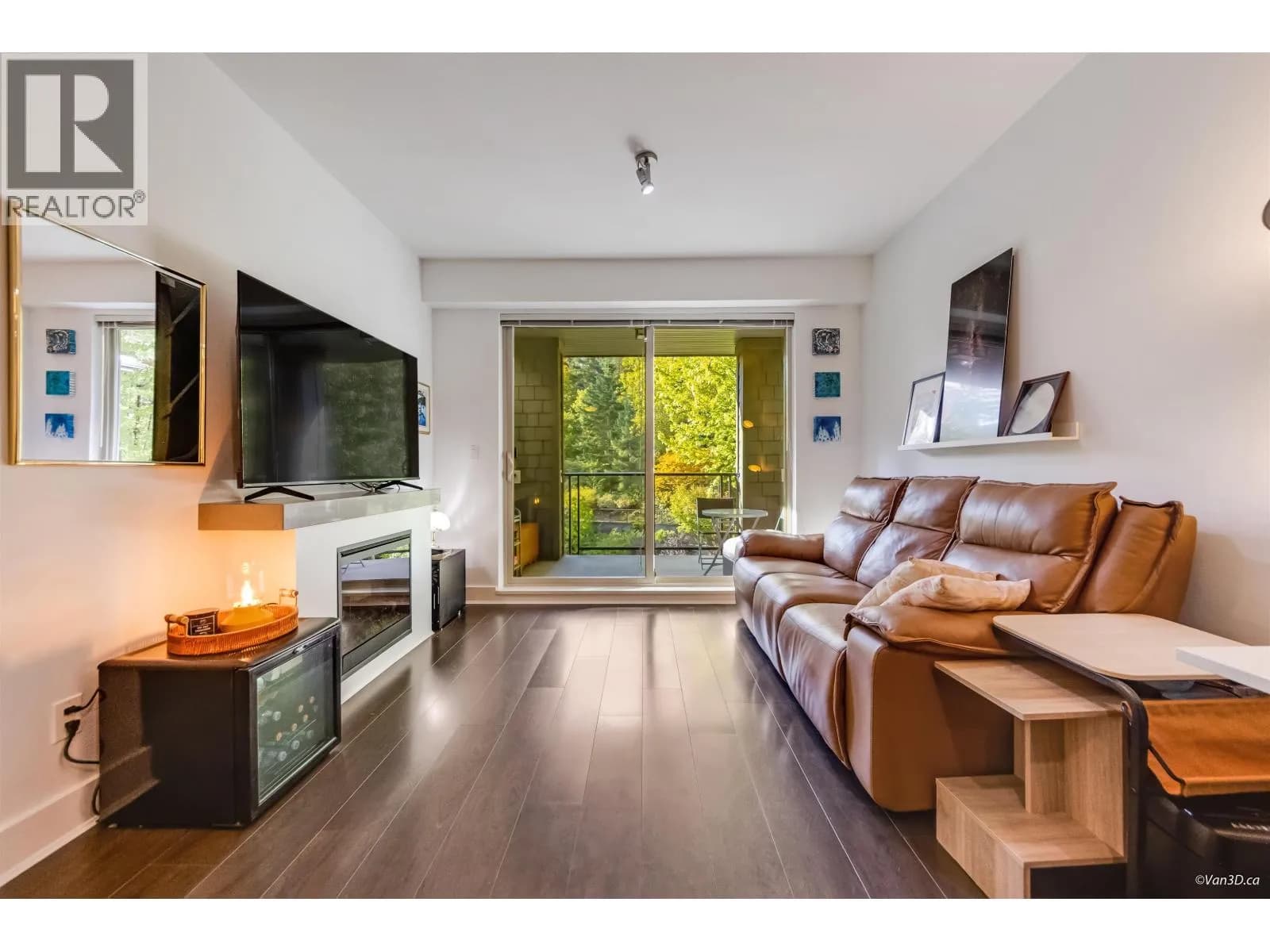 #301 7418 BYRNEPARK WALK, Burnaby, BC photo 4