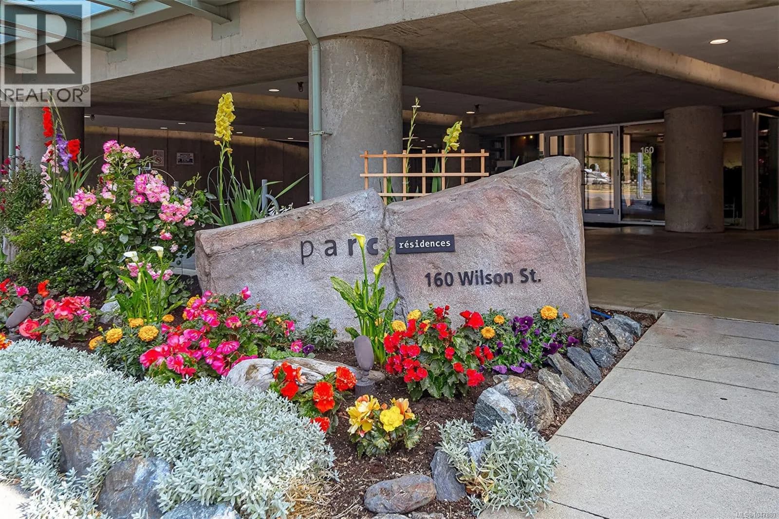 #816 160 Wilson St, Victoria, BC photo 3