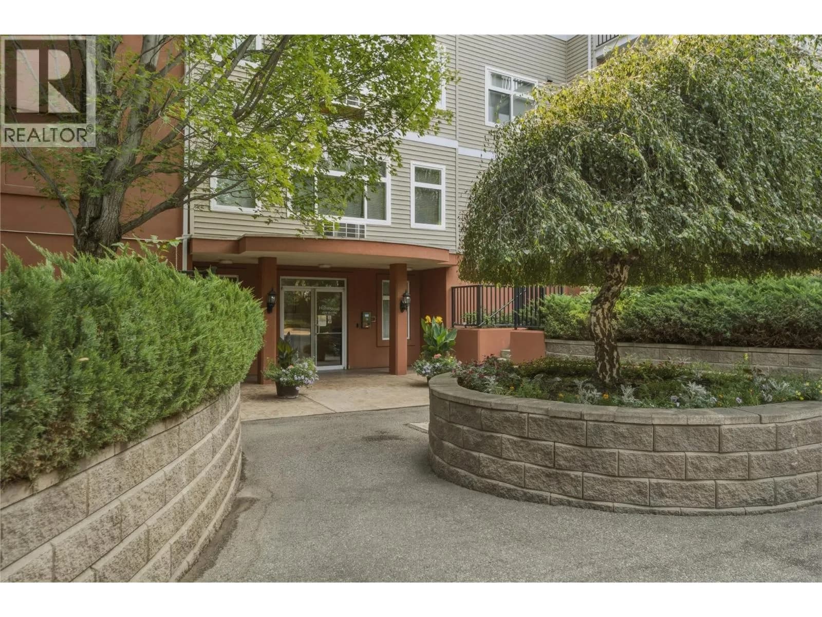 #107 1235 KLO Road, Kelowna, BC photo 2