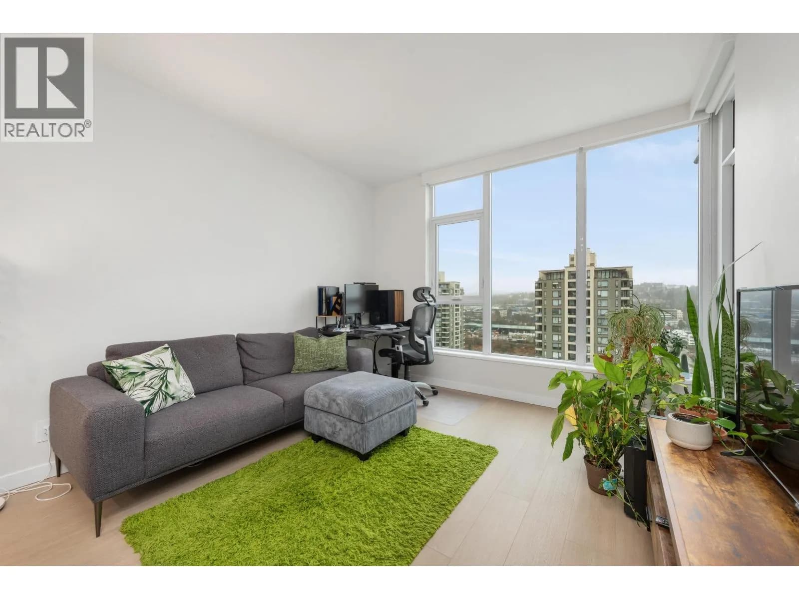 #1301 2186 GILMORE AVENUE, Burnaby, BC photo 3