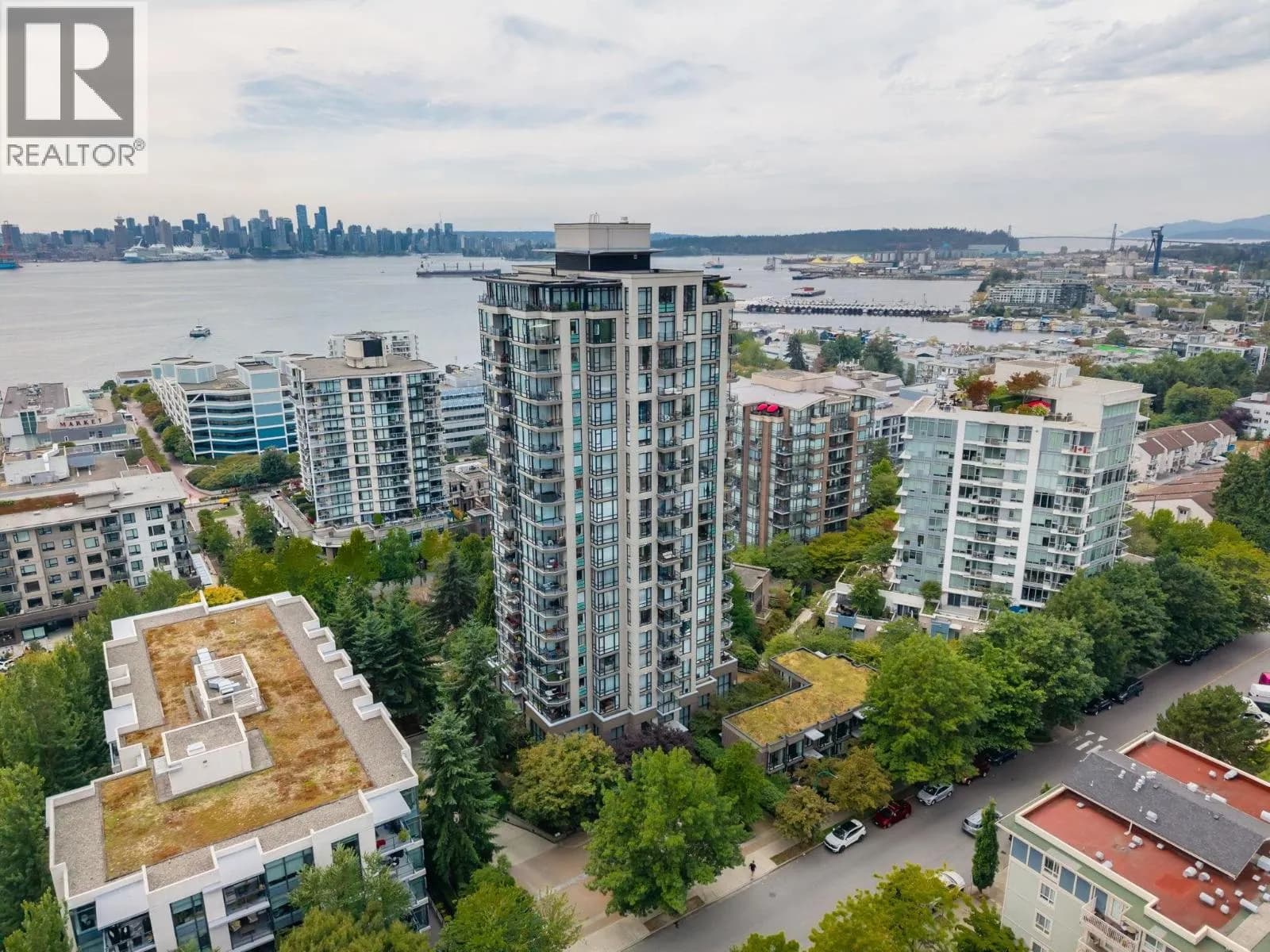 151 W 2ND STREET, North Vancouver