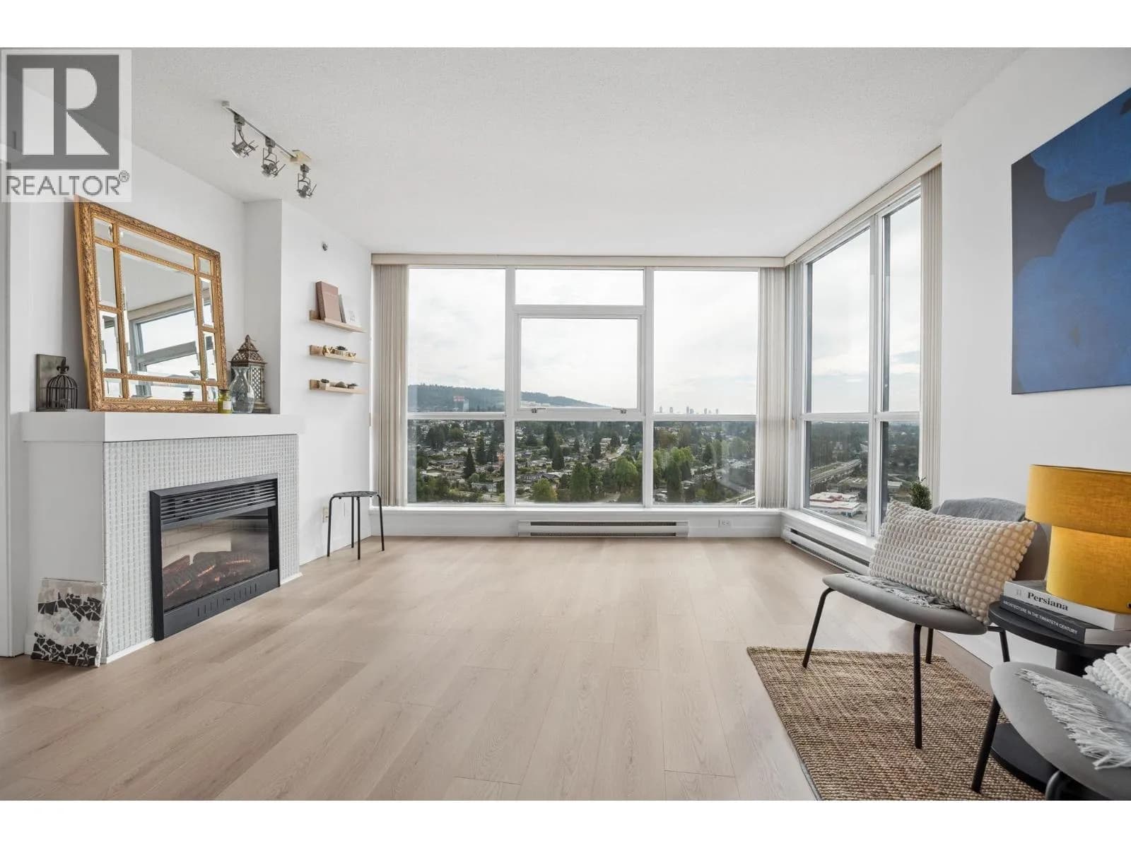 #2602 2225 HOLDOM AVENUE, Burnaby, BC photo 3