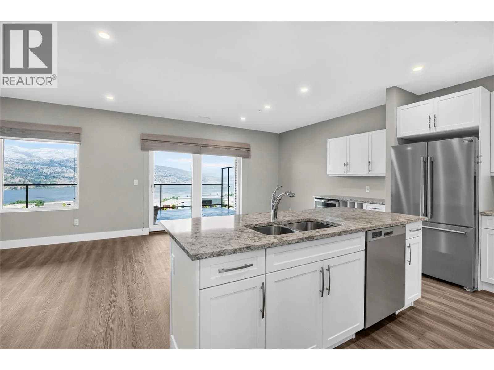 #422 400 Vista Park, Penticton, BC photo 3