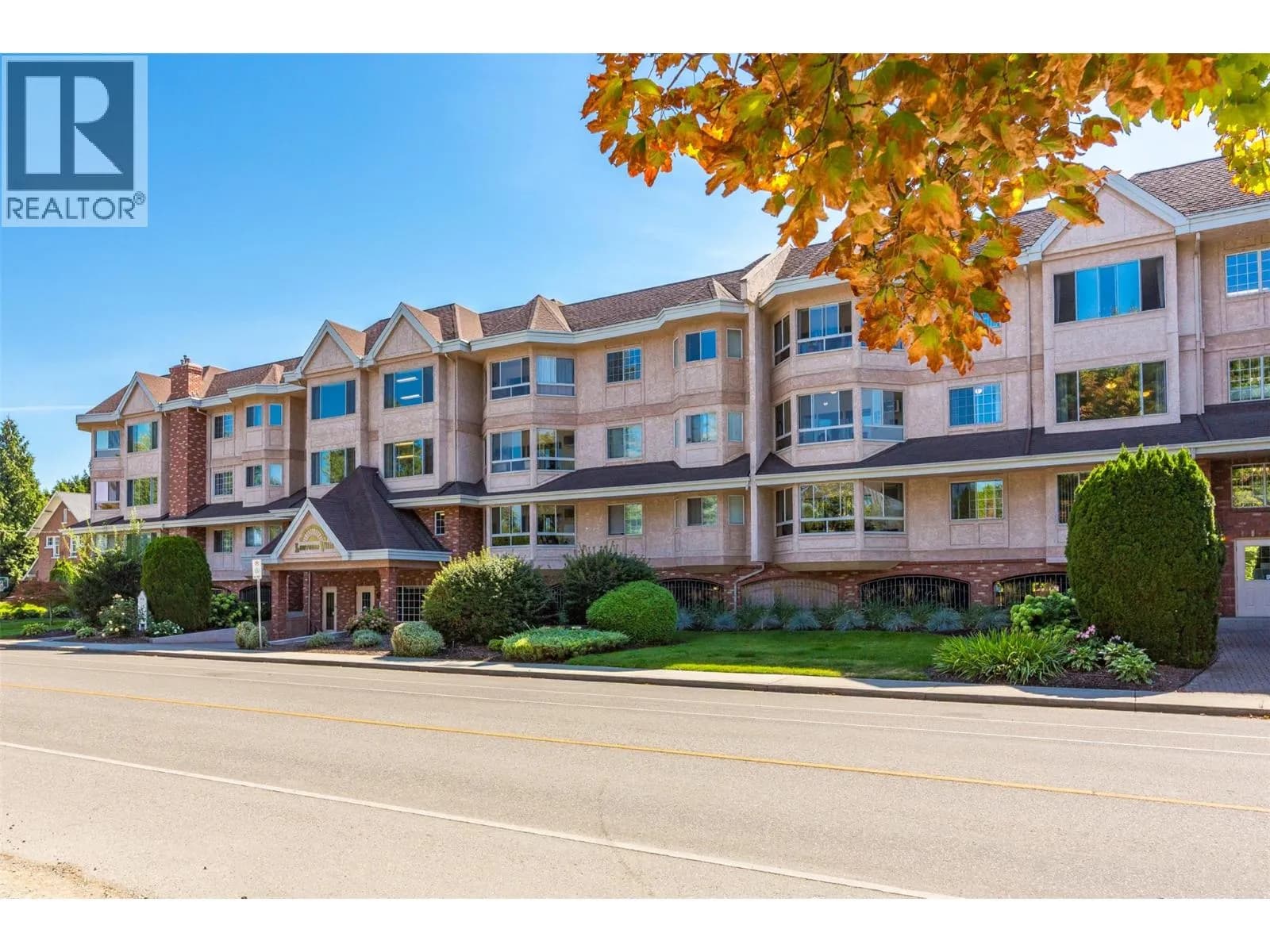 945 Lawrence Avenue, Kelowna