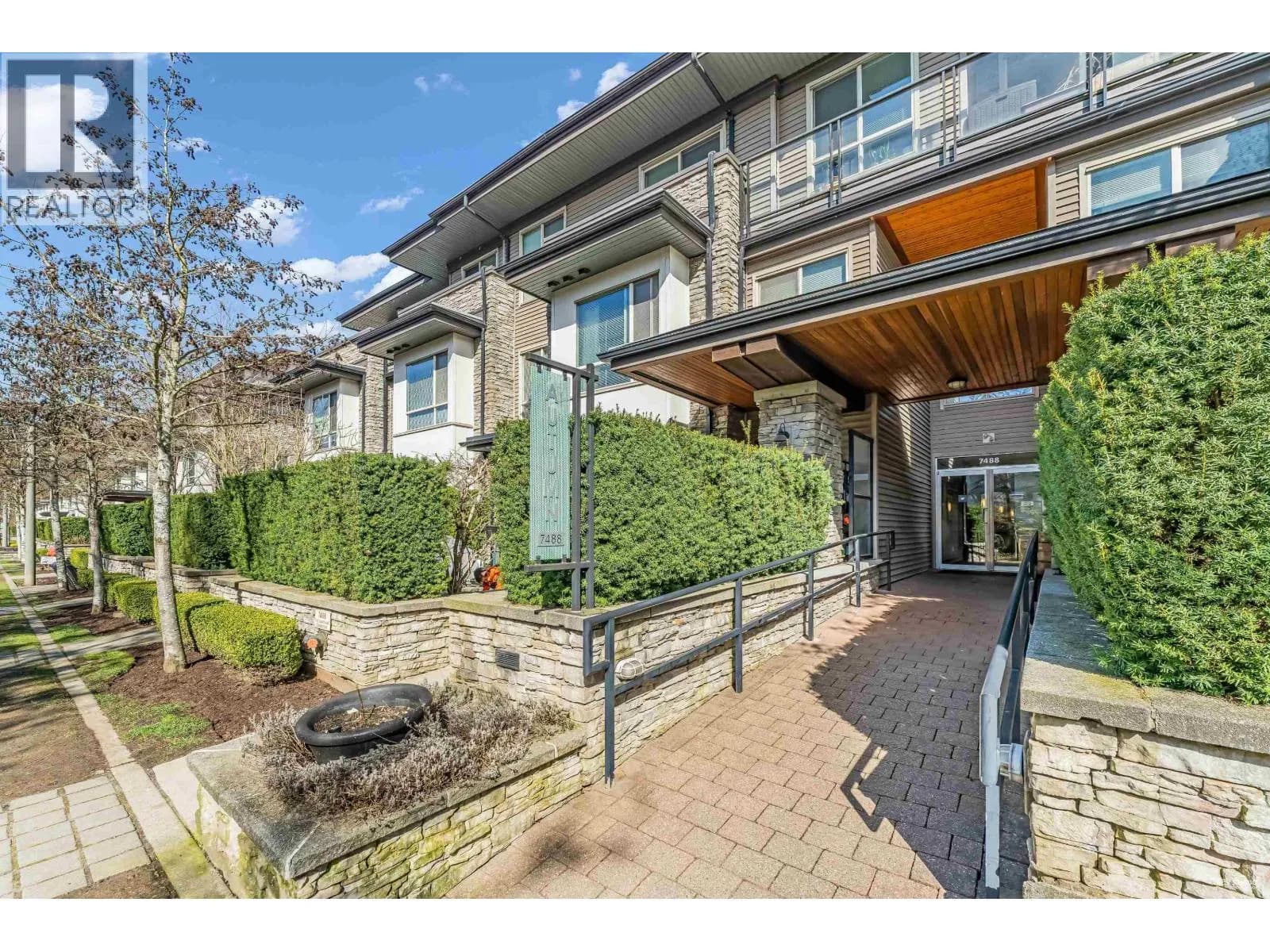 #110 7488 BYRNEPARK WALK, Burnaby, BC photo 2