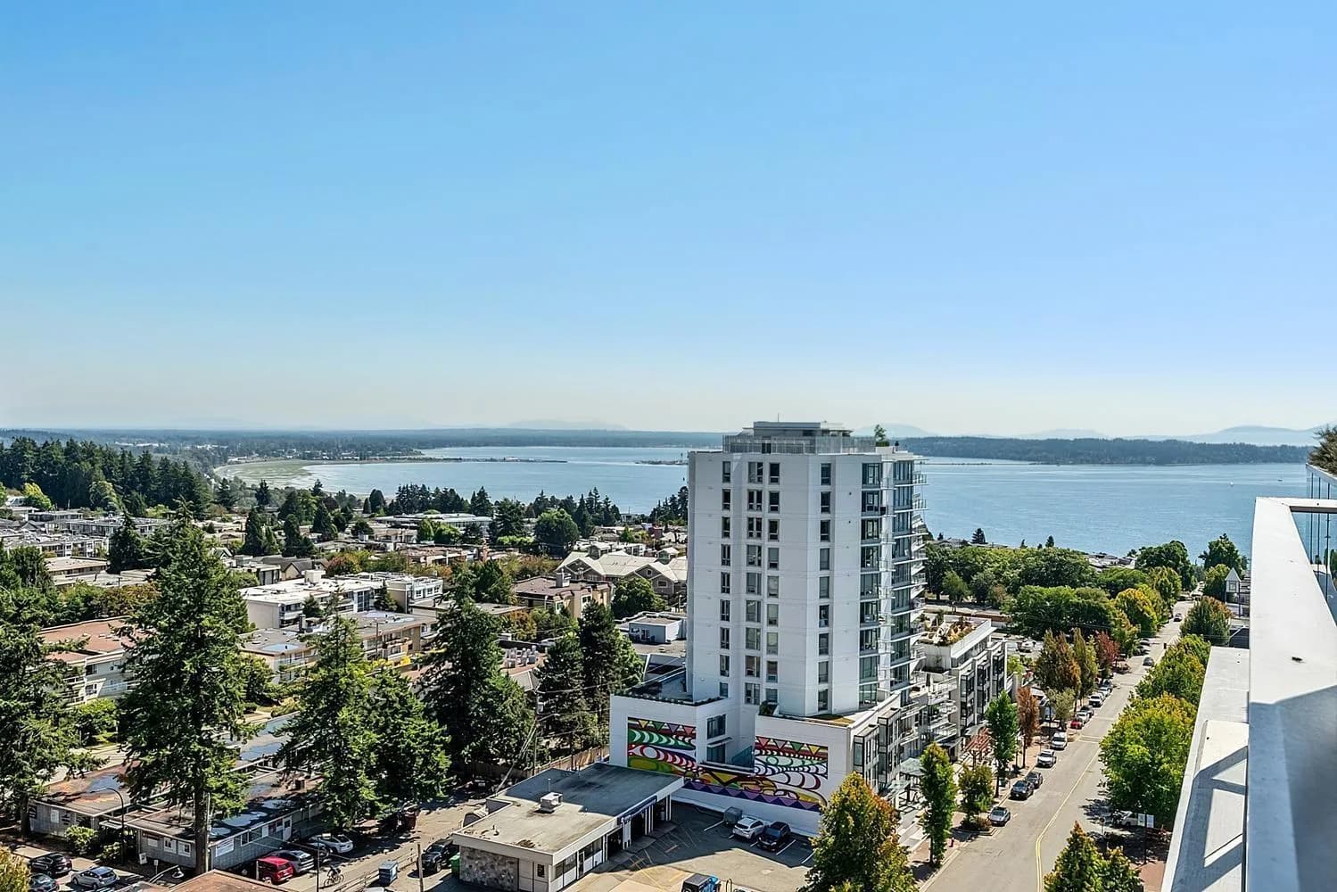 #1302 1441 JOHNSTON ROAD, Surrey, BC photo 1