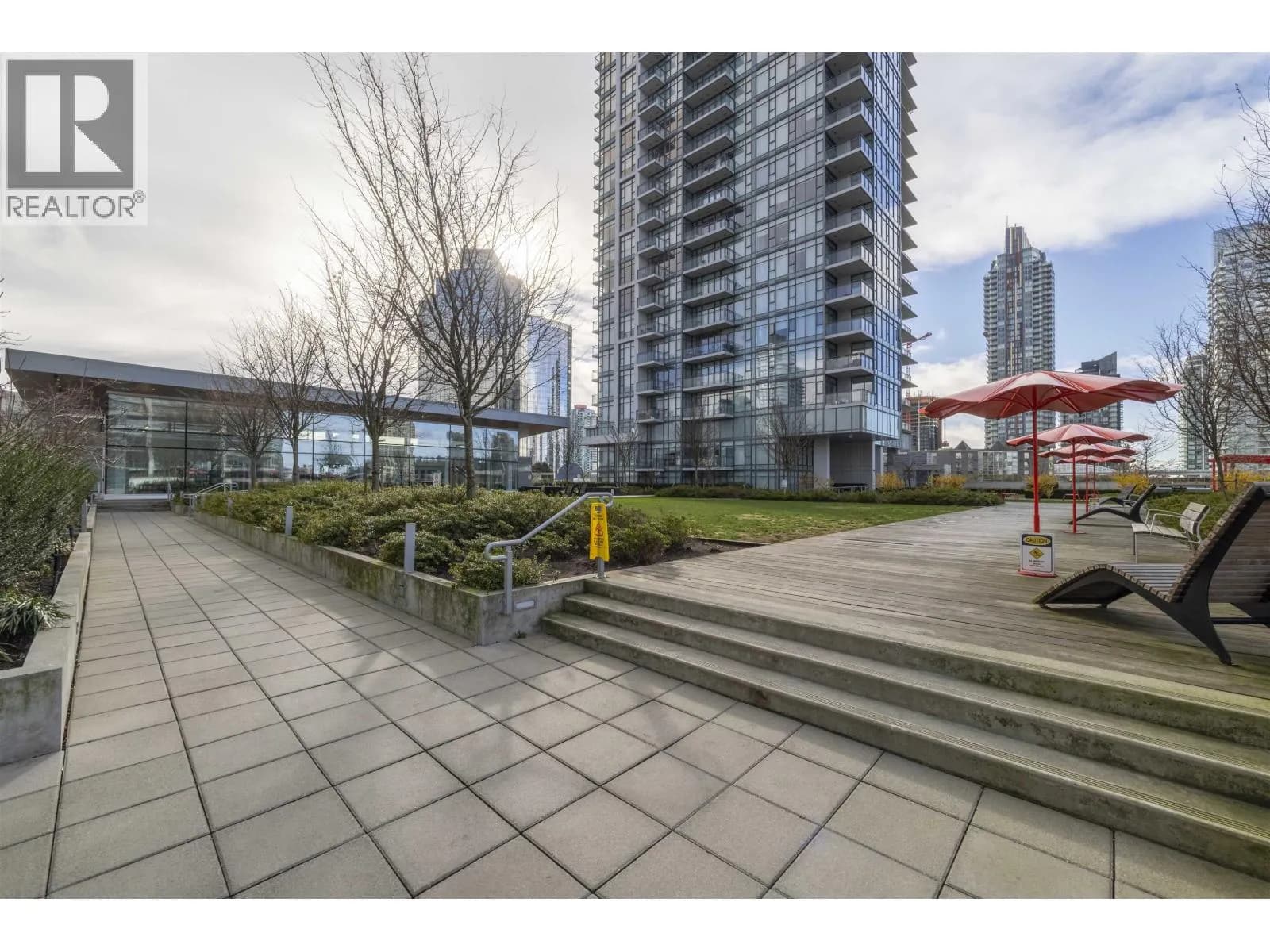#2606 4670 ASSEMBLY WAY, Burnaby, BC photo 4